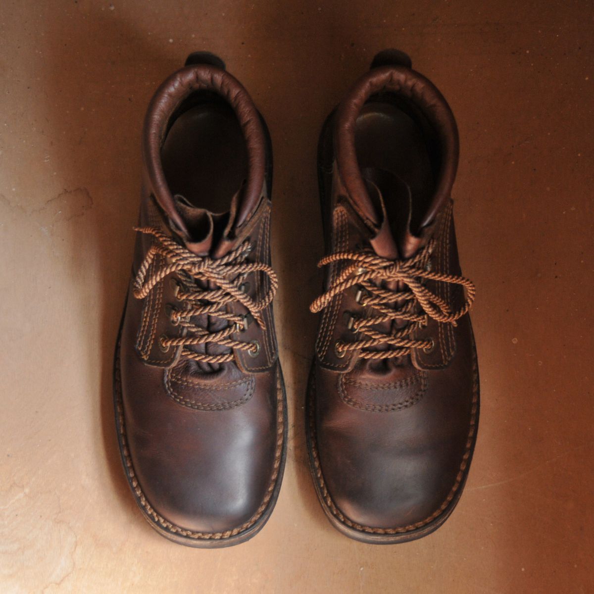 Photo by Lazarey on March 2, 2026 of the The Courteney Boot Company Safari (custom) in Mossop Leather - Dark Brown Bovine.