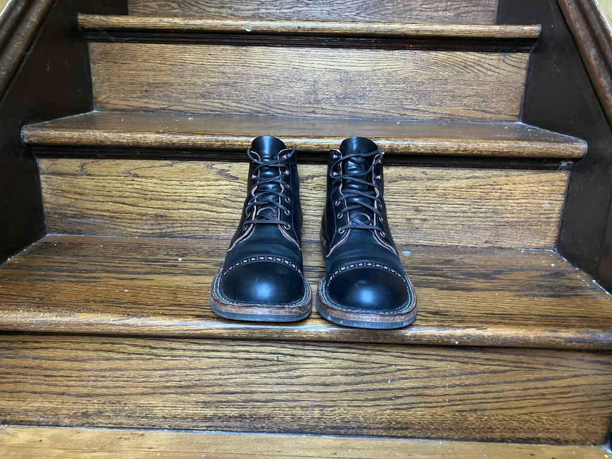 Photo by yoemanrandcorp on October 3, 2025 of the White's Semi-Dress in Horween Black Chromexcel Horsehide.