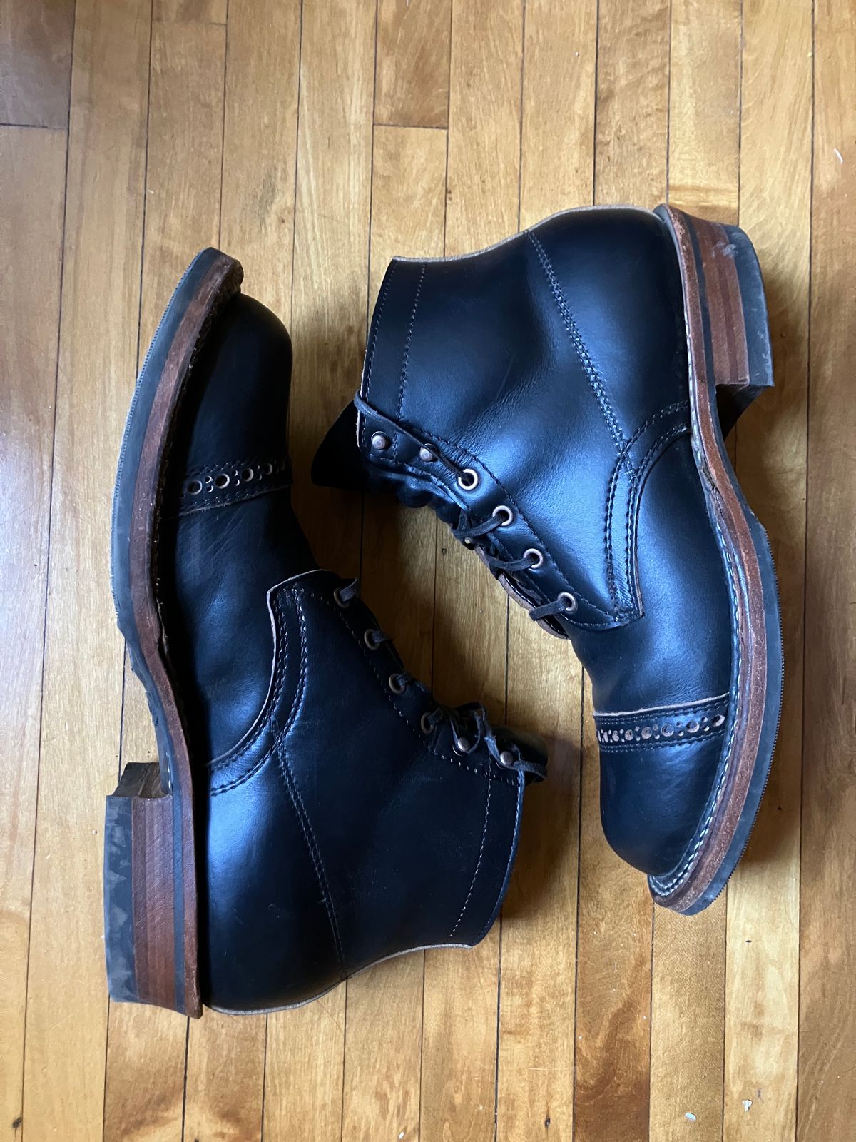 Photo by yoemanrandcorp on October 3, 2025 of the White's Semi-Dress in Horween Black Chromexcel Horsehide.