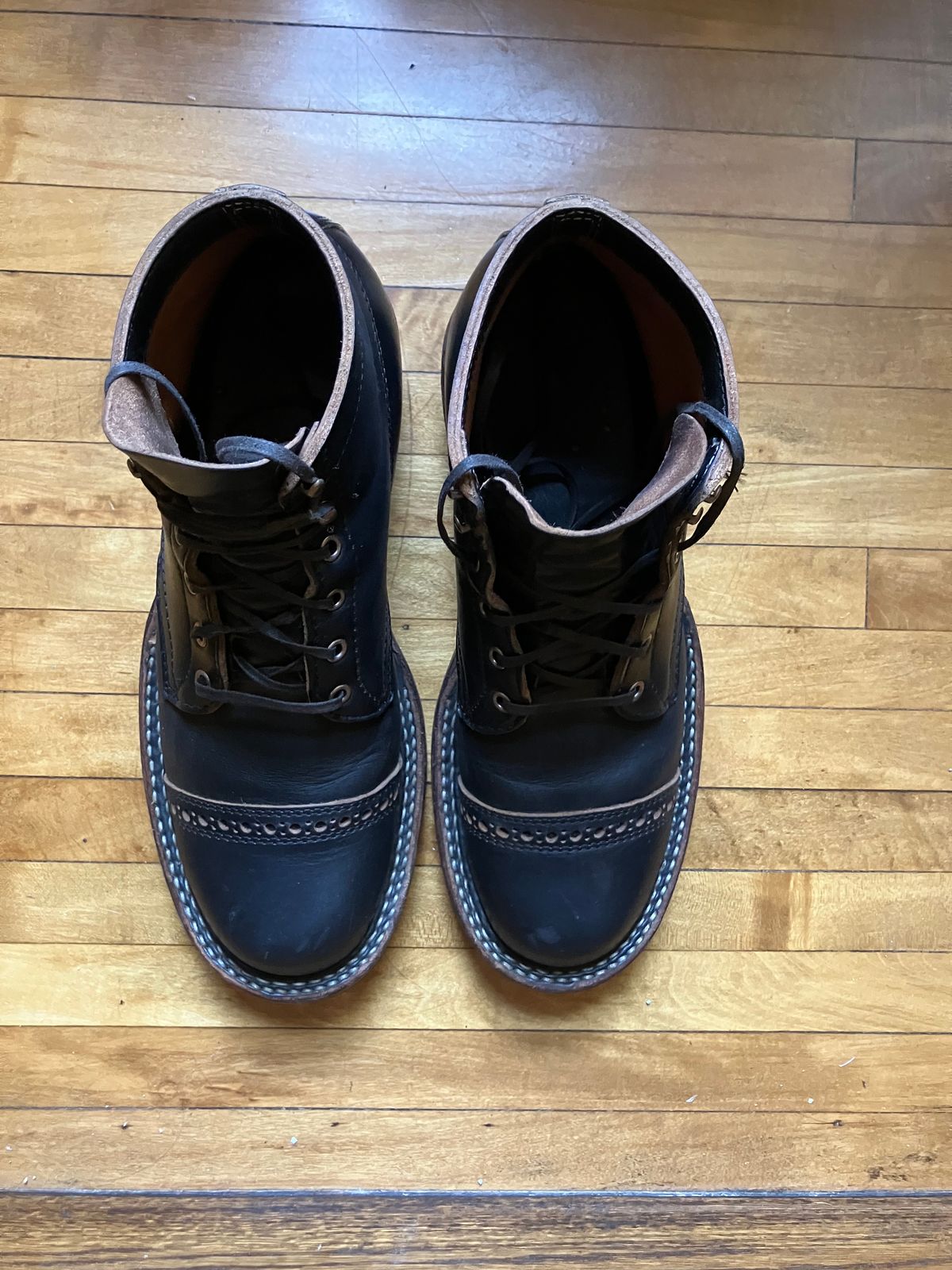 Photo by yoemanrandcorp on October 3, 2025 of the White's Semi-Dress in Horween Black Chromexcel Horsehide.