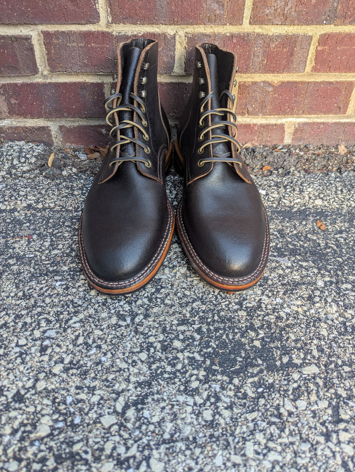 Photo by MrMister on September 30, 2025 of the Parkhurst The Allen in Horween Dark Brown Waxed Flesh.