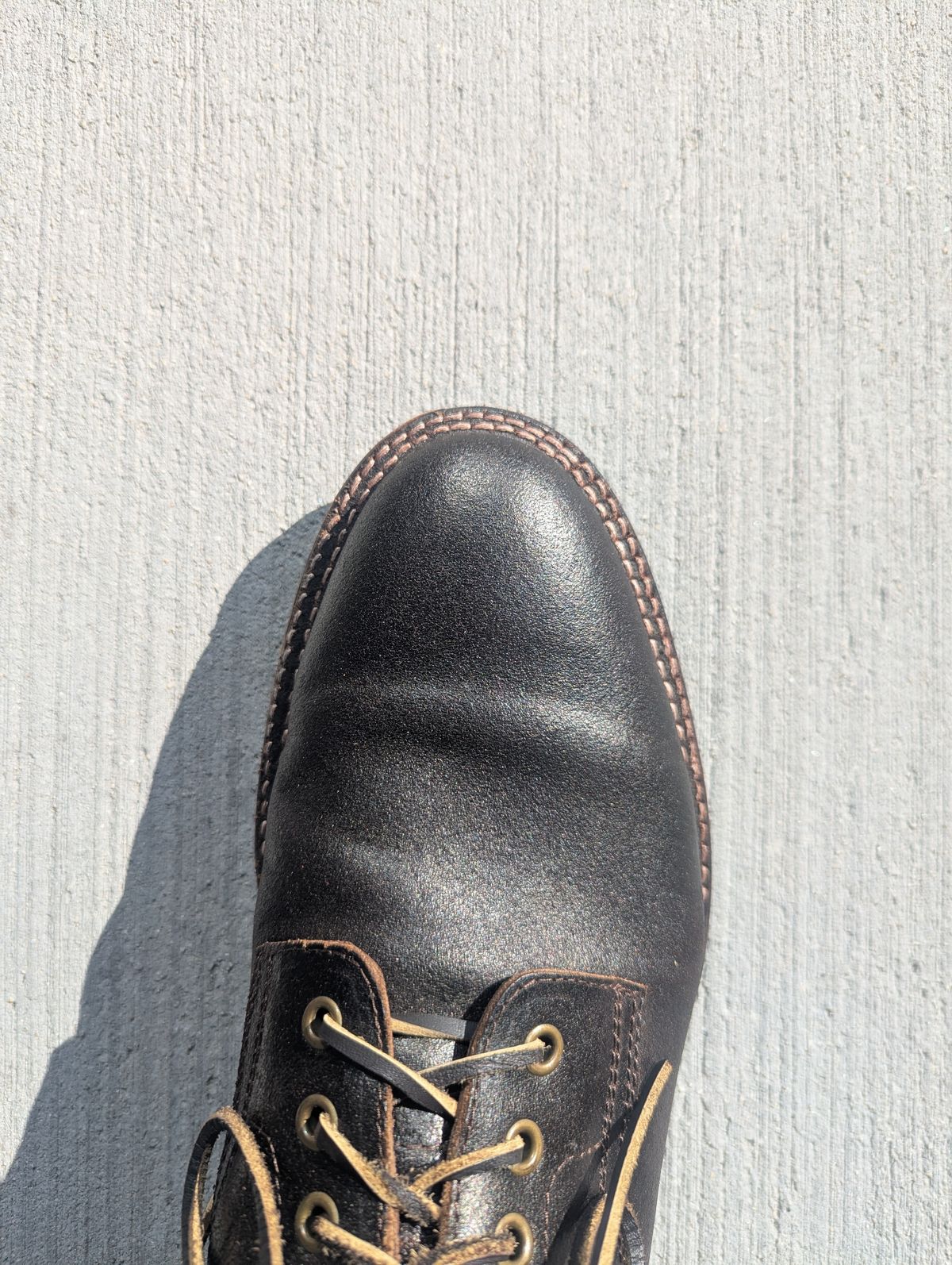 Photo by MrMister on October 24, 2025 of the Parkhurst The Allen in Horween Dark Brown Waxed Flesh.