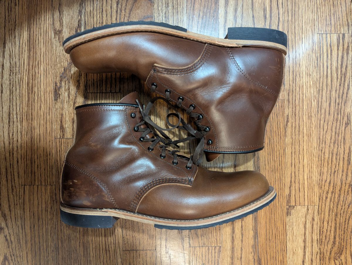 Photo by MrMister on December 6, 2024 of the Red Wing Beckman / 9422 in SB Foot Cigar Excalibur.