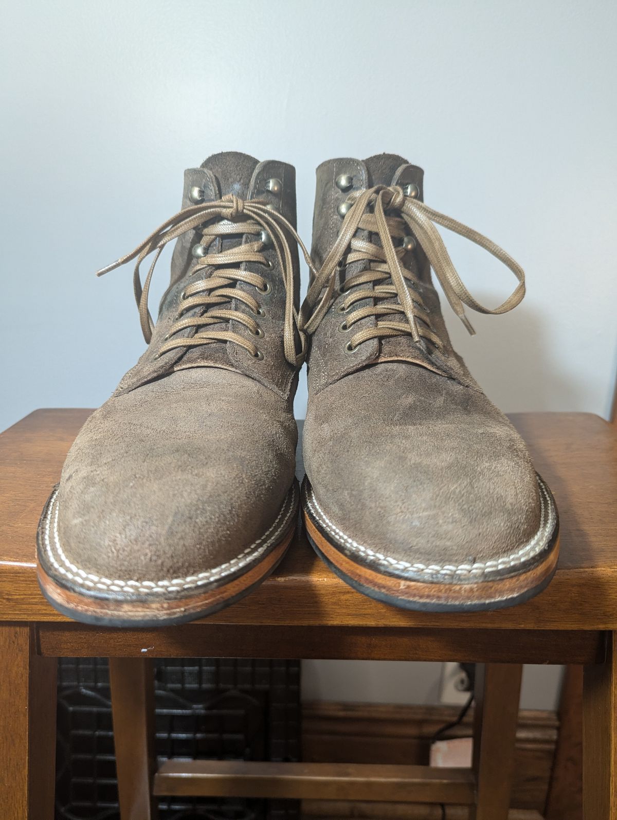 Photo by MrMister on November 6, 2024 of the Parkhurst The Allen in Parkhurst/ C.F. Stead Stone Waxed Mohawk.
