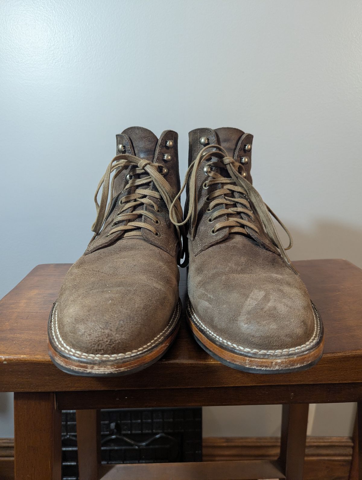 Photo by MrMister on December 6, 2024 of the Parkhurst The Allen in Parkhurst/ C.F. Stead Stone Waxed Mohawk.