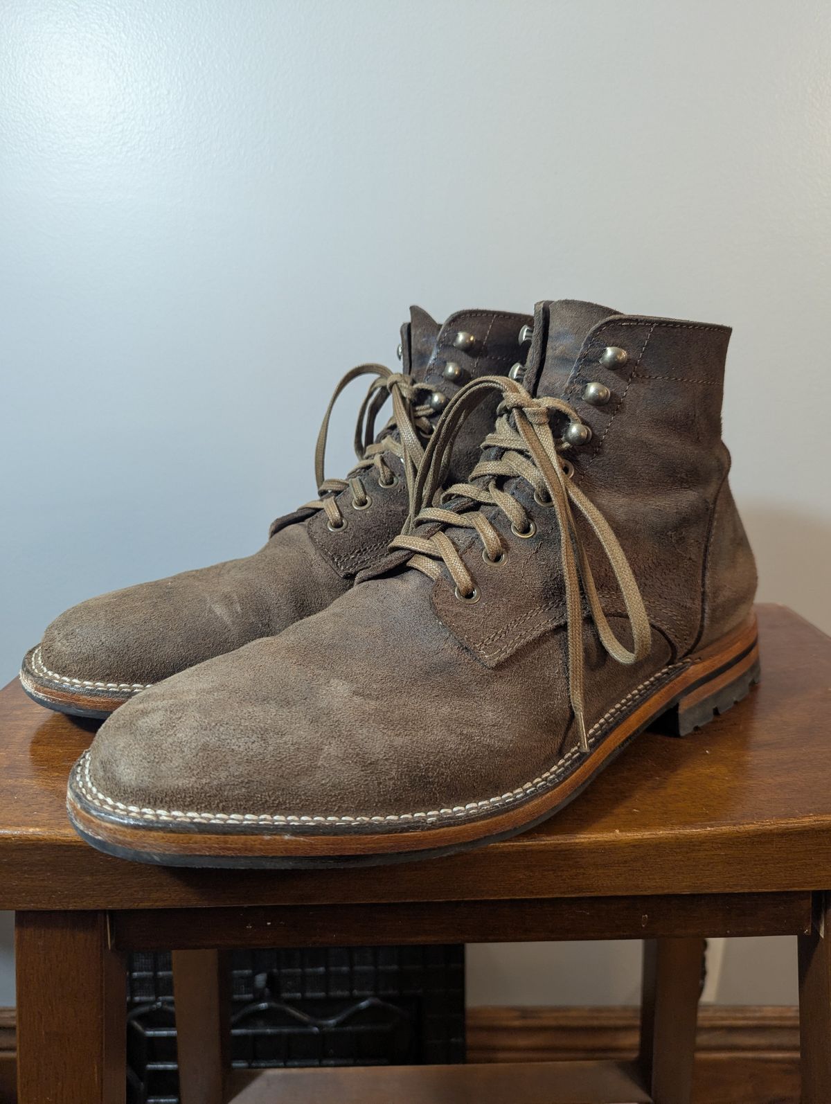 Photo by MrMister on December 6, 2024 of the Parkhurst The Allen in Parkhurst/ C.F. Stead Stone Waxed Mohawk.