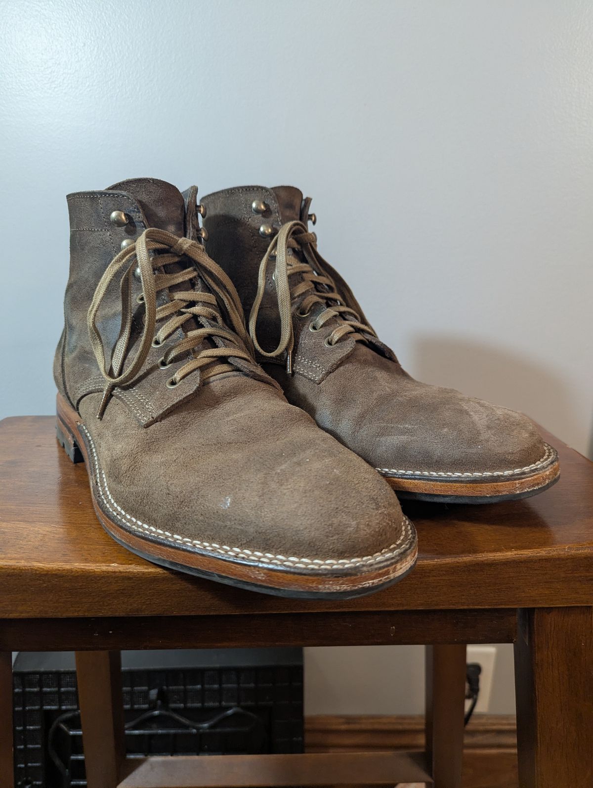 Photo by MrMister on December 6, 2024 of the Parkhurst The Allen in Parkhurst/ C.F. Stead Stone Waxed Mohawk.
