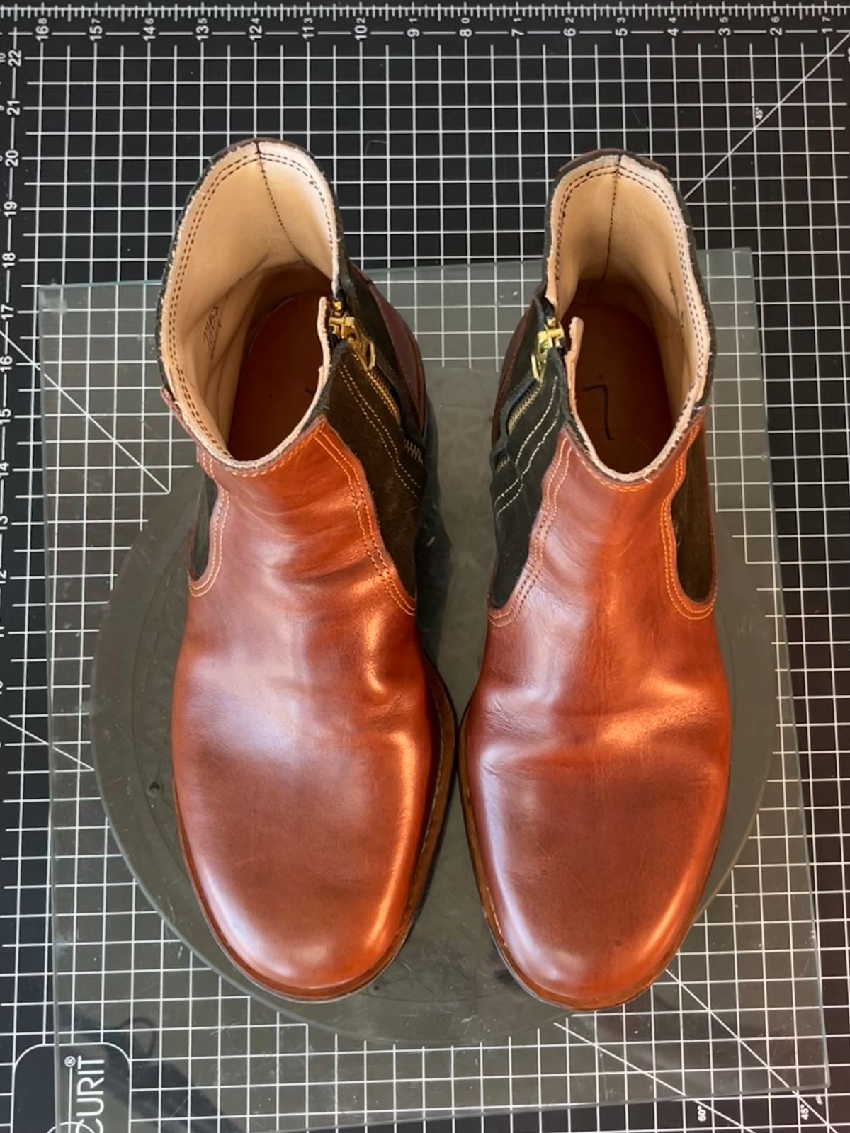 Photo by kitchen.table.boots on November 1, 2024 of the Self-Made Zip Boot in S.B Foot - Unknown & C.F. Stead Loden Repello Calf Suede.