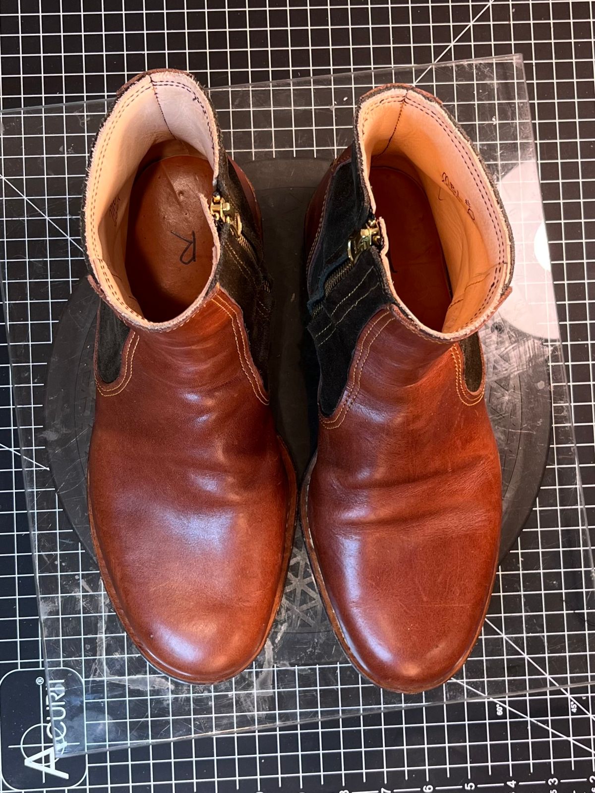 Photo by kitchen.table.boots on December 5, 2024 of the Self-Made Zip Boot in S.B Foot - Unknown & C.F. Stead Loden Repello Calf Suede.