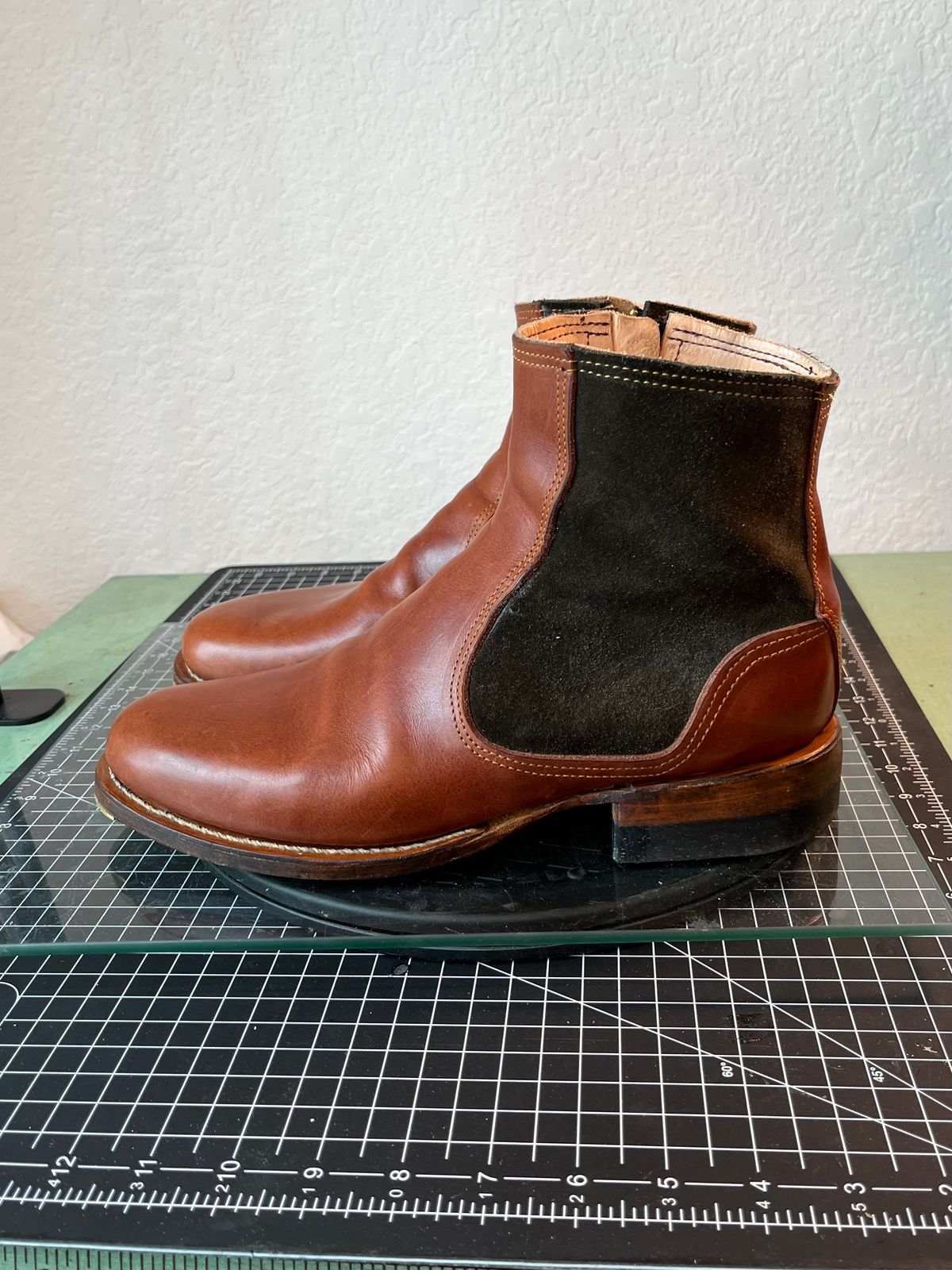 Photo by kitchen.table.boots on January 5, 2025 of the Self-Made Zip Boot in S.B Foot - Unknown & C.F. Stead Loden Repello Calf Suede.