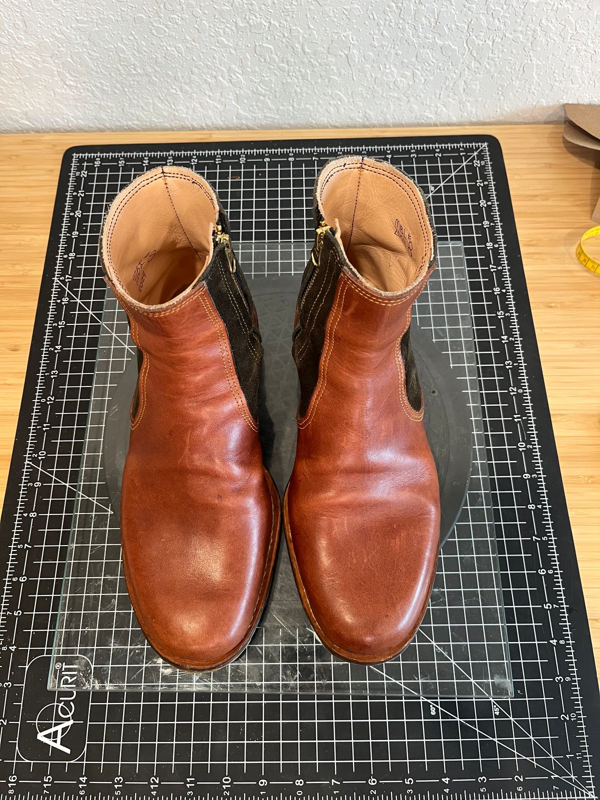 Photo by kitchen.table.boots on February 22, 2025 of the Self-Made Zip Boot in S.B Foot - Unknown & C.F. Stead Loden Repello Calf Suede.