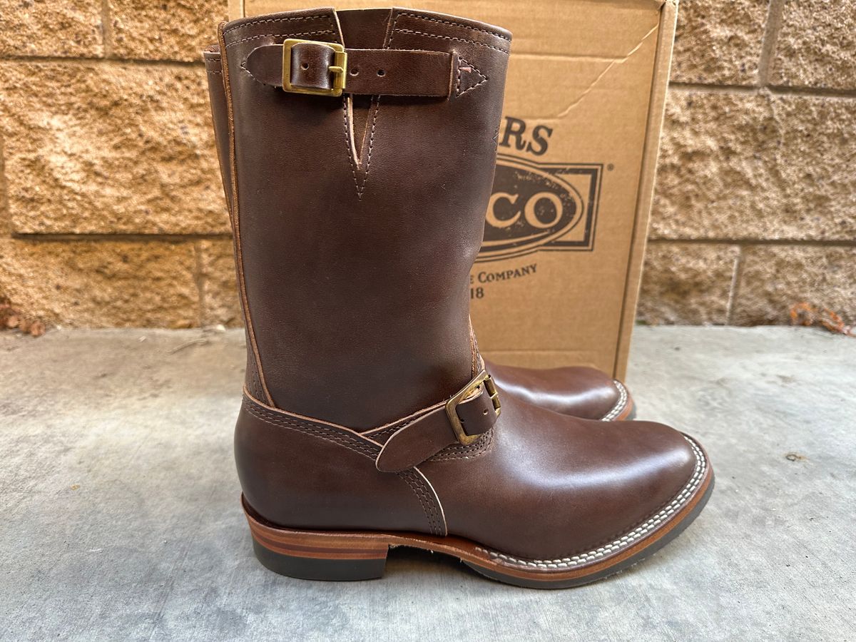 Photo by chriscanecoffee on January 1, 2025 of the Wesco Mister Lou in Maryam Brown Horsebutt.