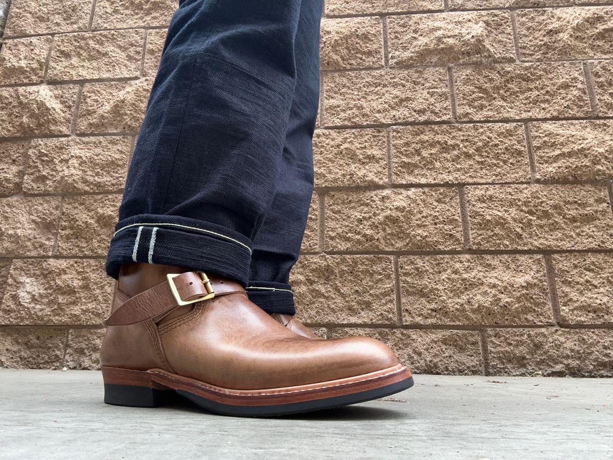 Photo by chriscanecoffee on December 30, 2024 of the The Flat Head Engineer Boots in Horween Natural Chromexcel.