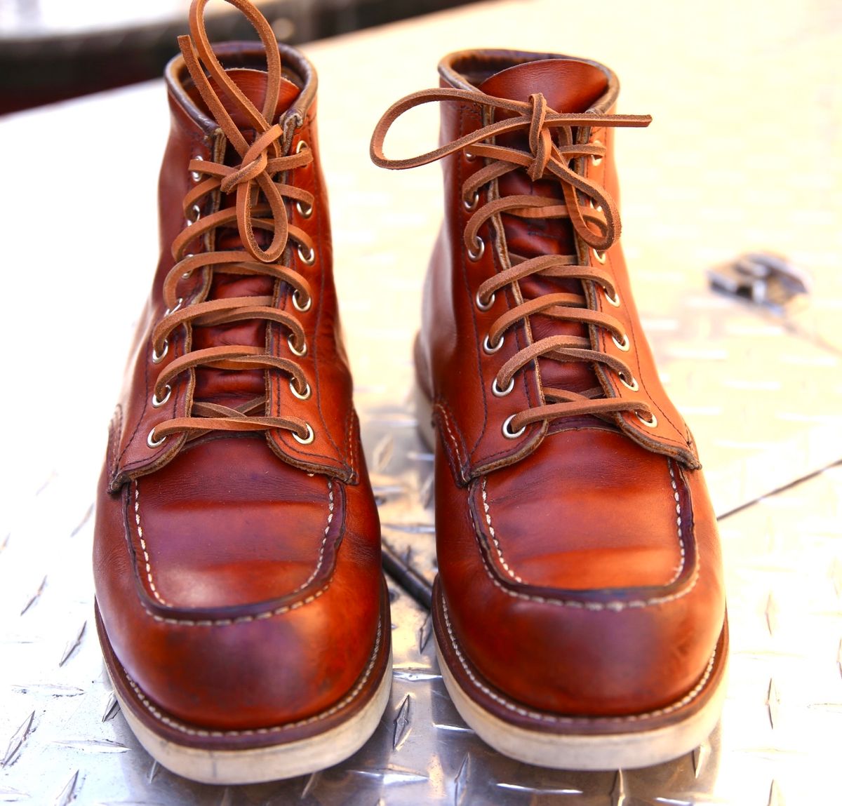 Photo by chriscanecoffee on December 26, 2024 of the Red Wing 8-Inch Classic Moc in S.B. Foot Oro Legacy.