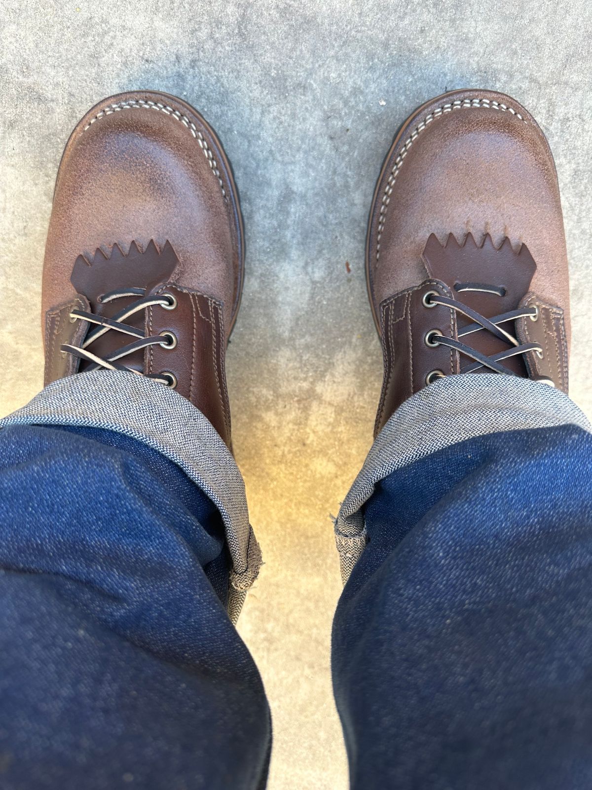 Photo by chriscanecoffee on December 6, 2024 of the Drew's Boots 8-Inch Logger in Brown Roughout.
