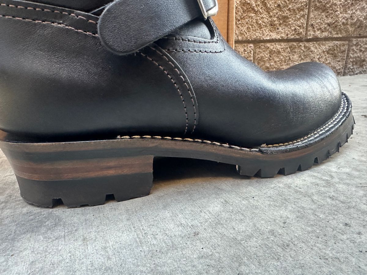 Photo by chriscanecoffee on January 1, 2025 of the Wesco Boss Engineer Boot in Seidel Black Tie Domain.