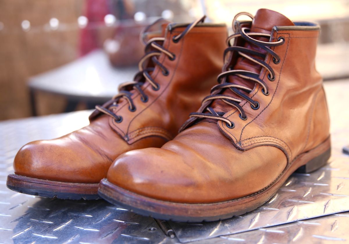 Photo by chriscanecoffee on December 26, 2024 of the Red Wing Beckman in S.B. Foot Cigar Featherstone.