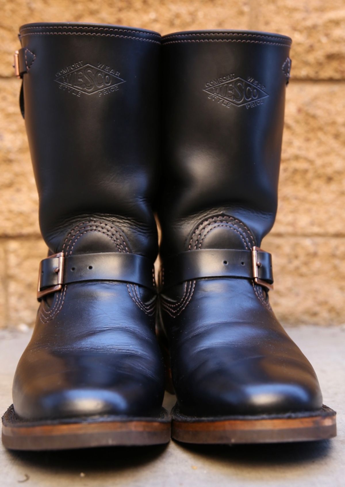 Photo by chriscanecoffee on December 26, 2024 of the Wesco Boss Engineer Boot in Seidel Black Tie Domain.