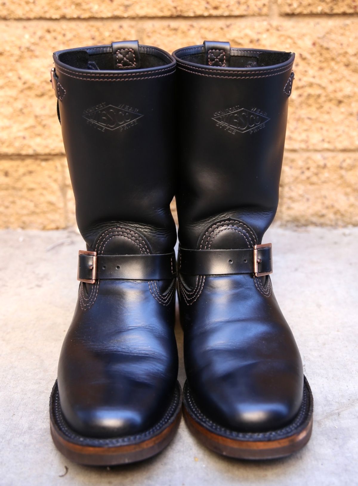 Photo by chriscanecoffee on December 26, 2024 of the Wesco Boss Engineer Boot in Seidel Black Tie Domain.