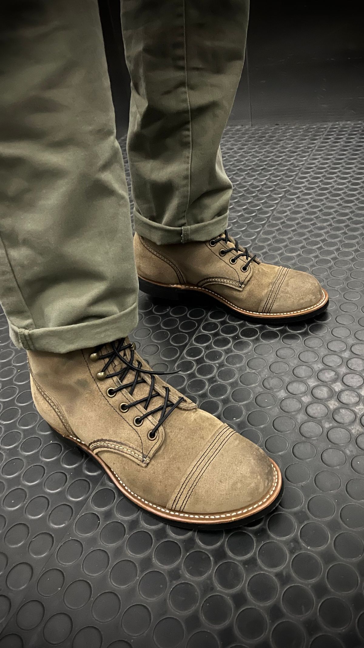 Photo by redwingfromheaven on May 24, 2025 of the Red Wing Iron Ranger in S.B. Foot Slate Muleskinner.