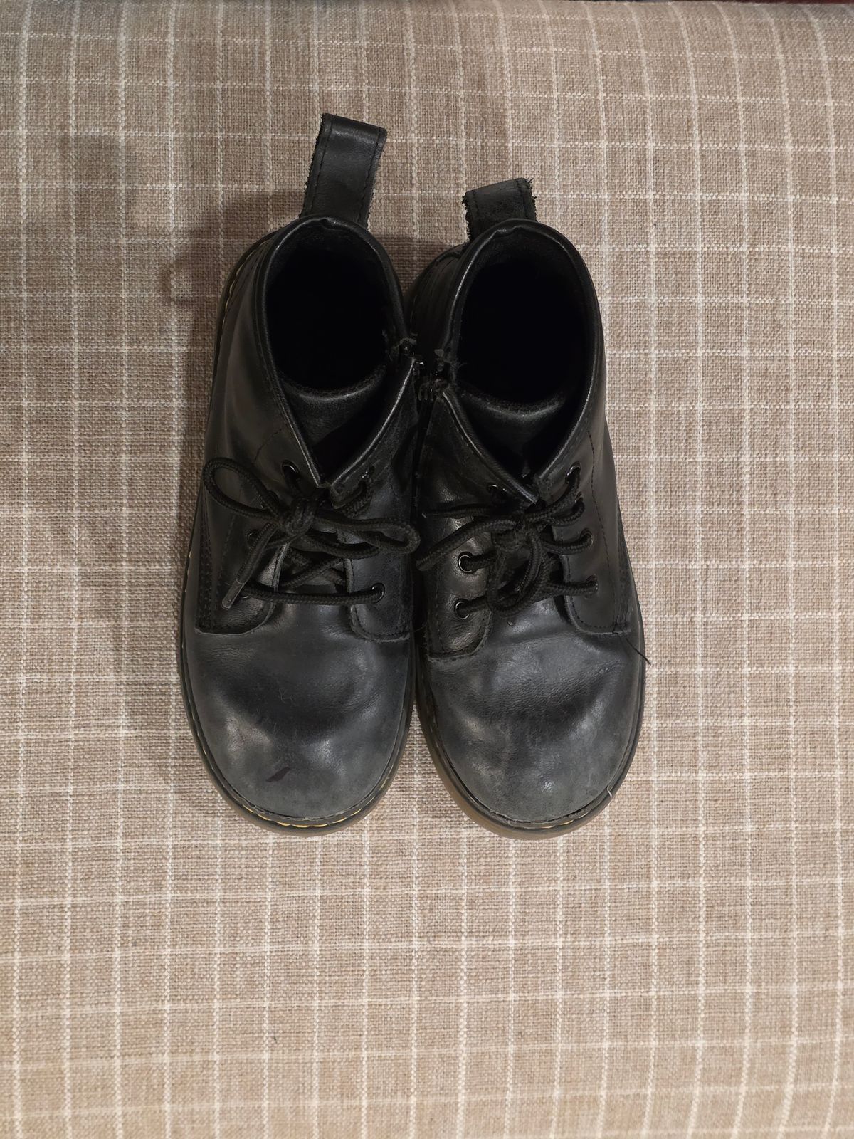 Photo by Little_Pods on November 6, 2025 of the Piper Finn Black-Combat Boot in Unknown Leather.