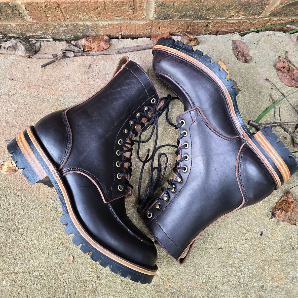 Photo by joshvarnum on October 1, 2025 of the BHHB Custom Model in Overdye Seidel Oxblood Double Shot & Horween Natural Chromexcel.