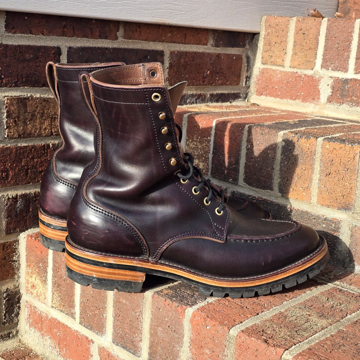 Photo by joshvarnum on January 2, 2026 of the BHHB Custom Model in Overdye Seidel Oxblood Double Shot & Horween Natural Chromexcel.