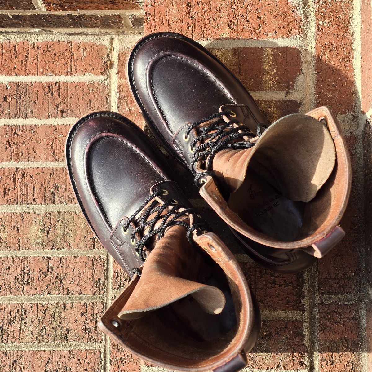 Photo by joshvarnum on January 2, 2026 of the BHHB Custom Model in Overdye Seidel Oxblood Double Shot & Horween Natural Chromexcel.