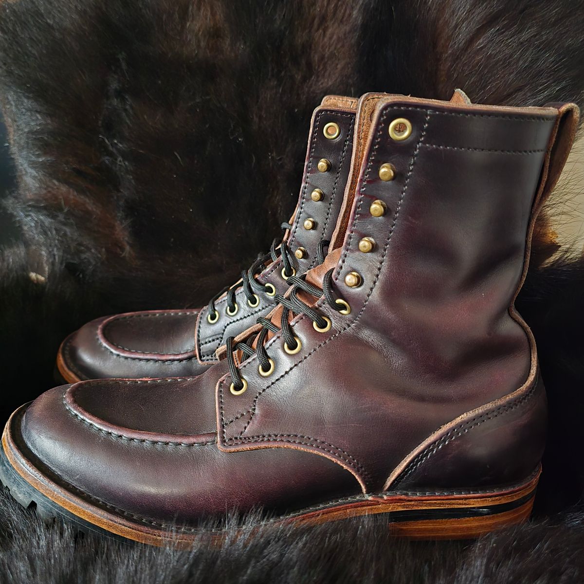 Photo by joshvarnum on March 4, 2026 of the BHHB Custom Model in Overdye Seidel Oxblood Double Shot & Horween Natural Chromexcel.