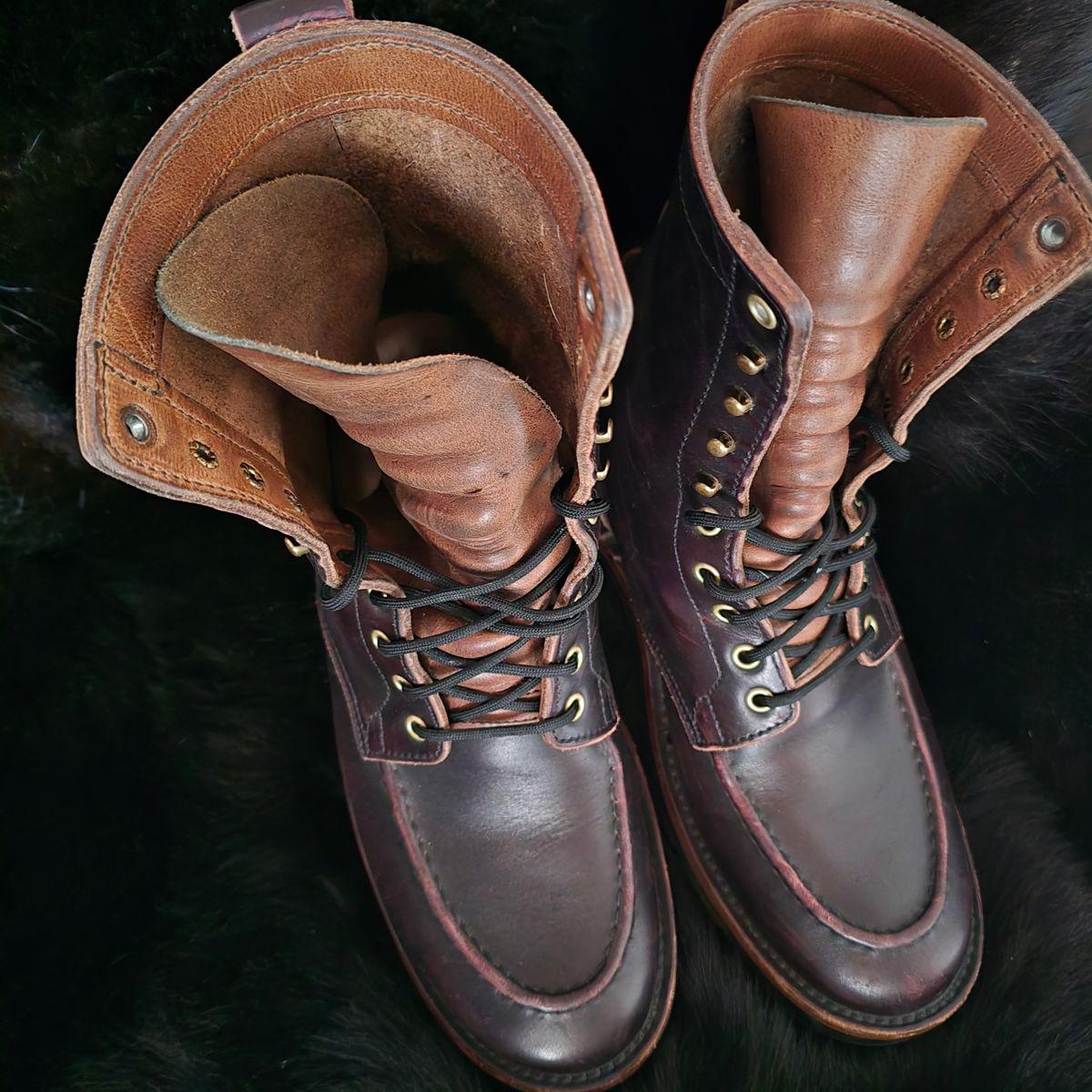 Photo by joshvarnum on March 4, 2026 of the BHHB Custom Model in Overdye Seidel Oxblood Double Shot & Horween Natural Chromexcel.