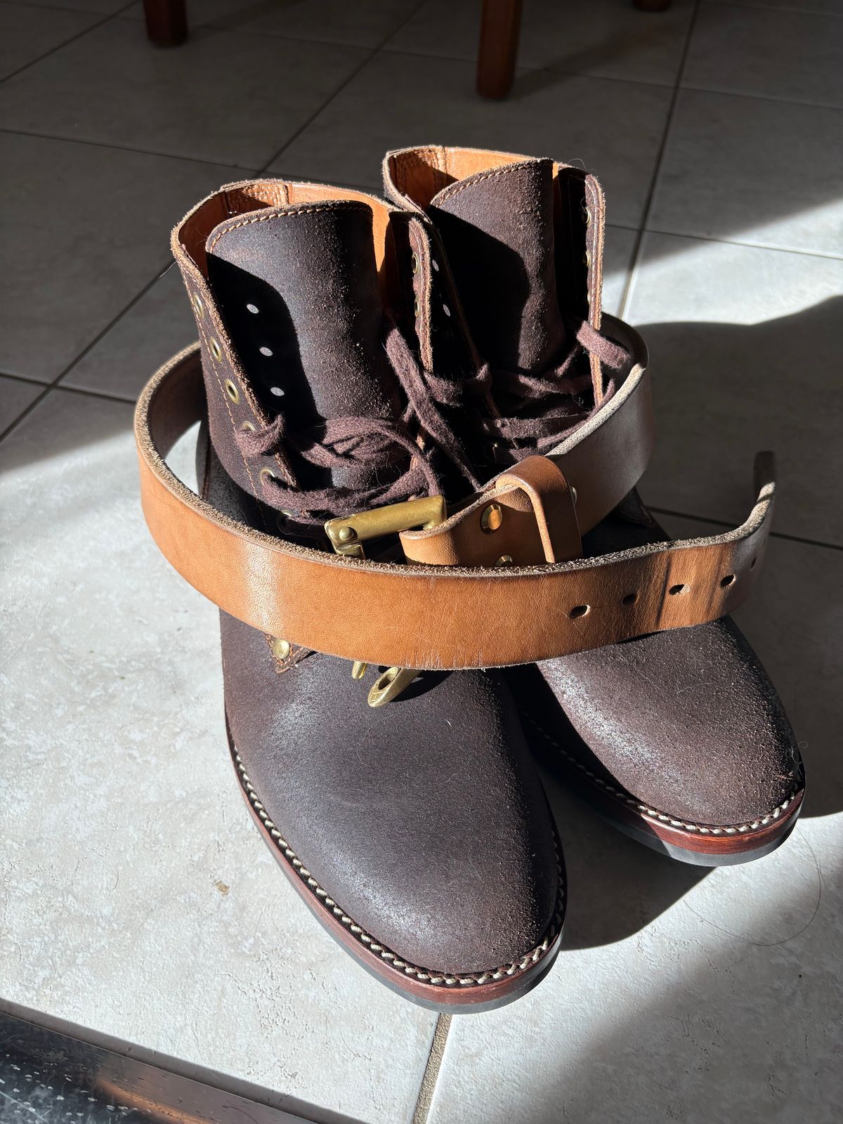 Photo by HarryF on January 5, 2026 of the Carmine Jack Leather Quick Release Shipyard Belt in J&FJ Baker Natural Oak Bark Tanned Harness.