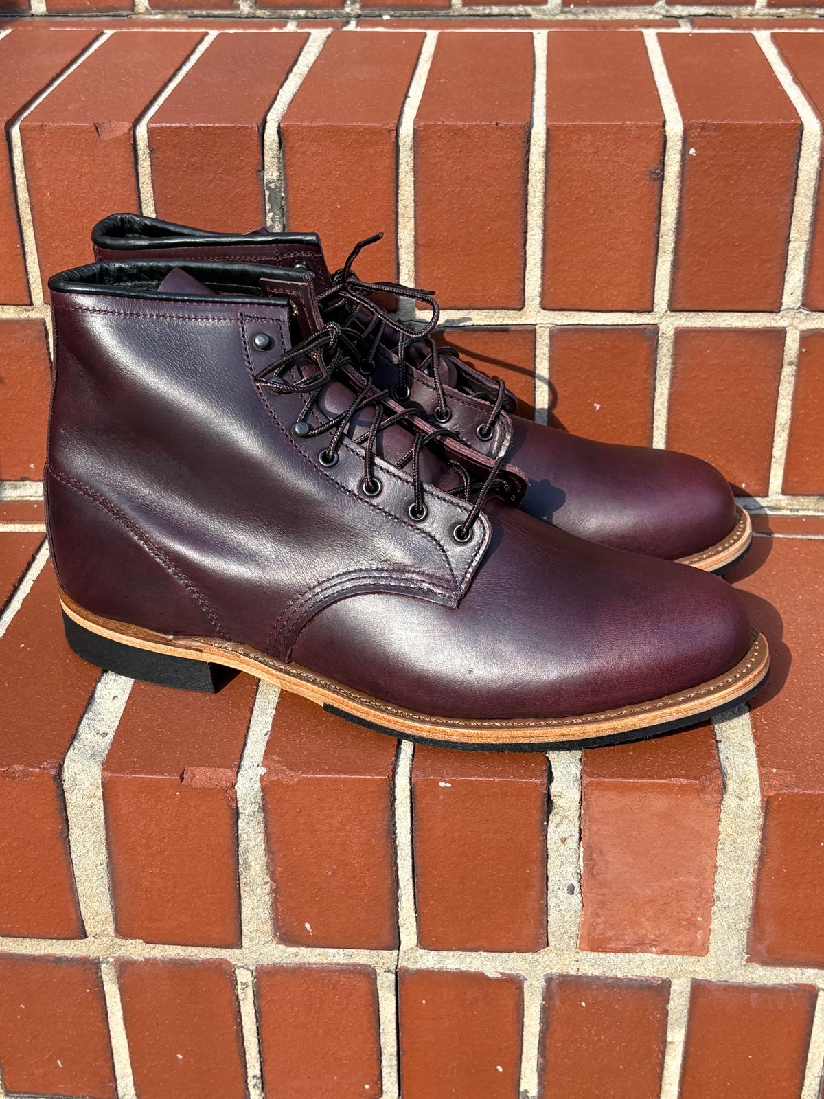 Photo by olorin on November 3, 2025 of the Red Wing Beckman in S.B. Foot Black Cherry Excalibur.