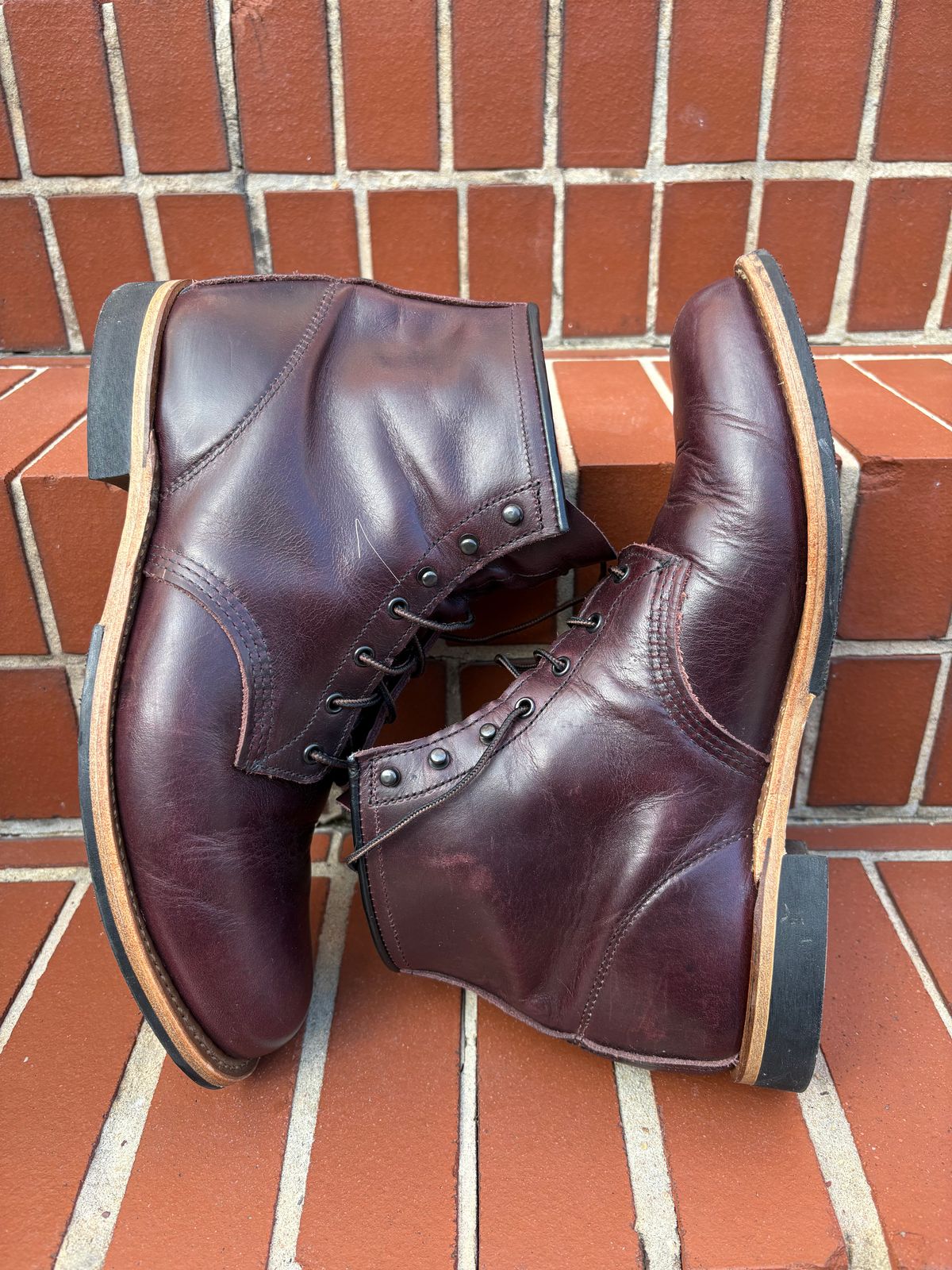 Photo by Shrimpy_grits on November 12, 2025 of the Red Wing Beckman in S.B. Foot Black Cherry Excalibur.