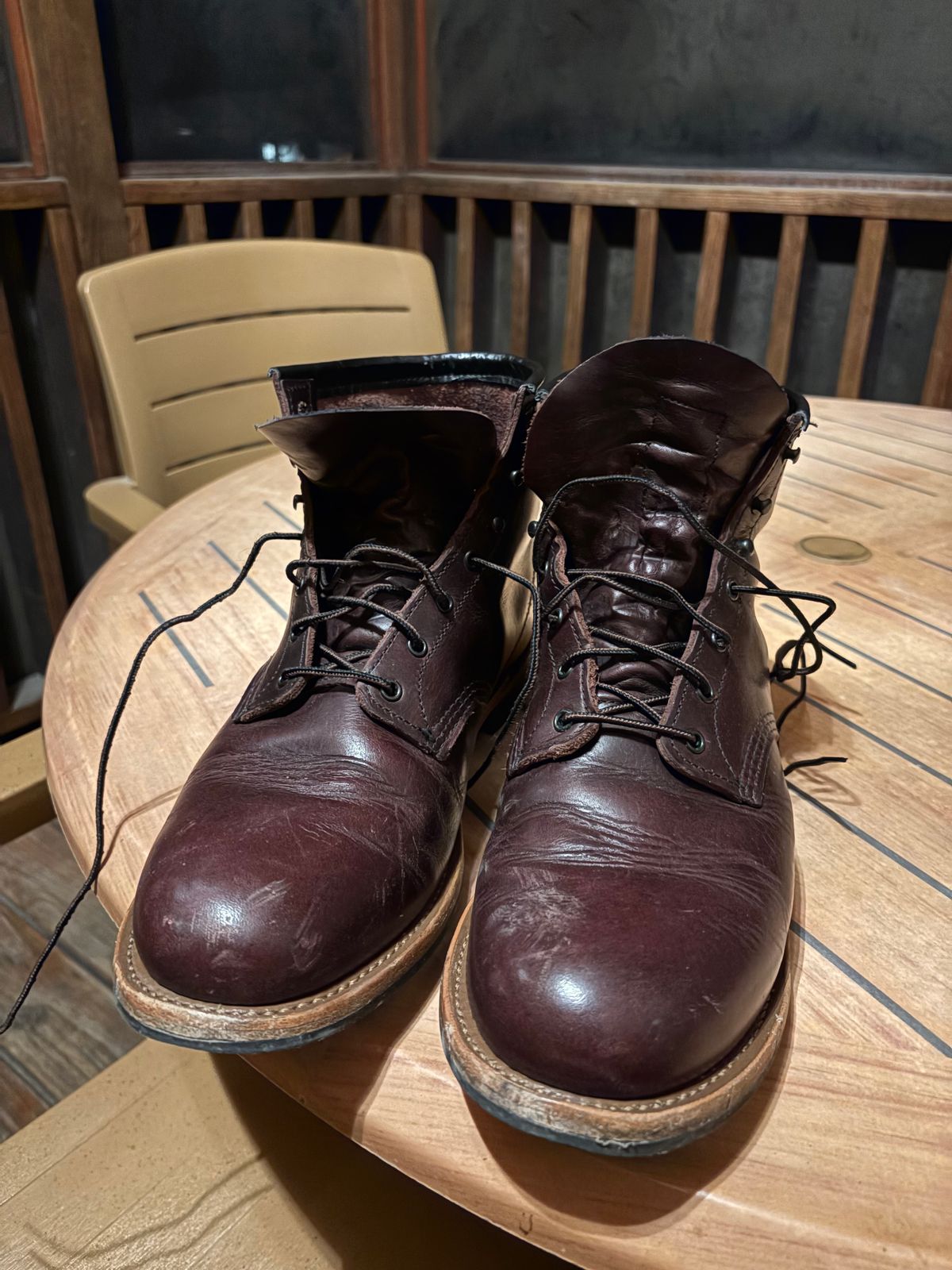 Photo by Shrimpy_grits on November 27, 2025 of the Red Wing Beckman in S.B. Foot Black Cherry Excalibur.