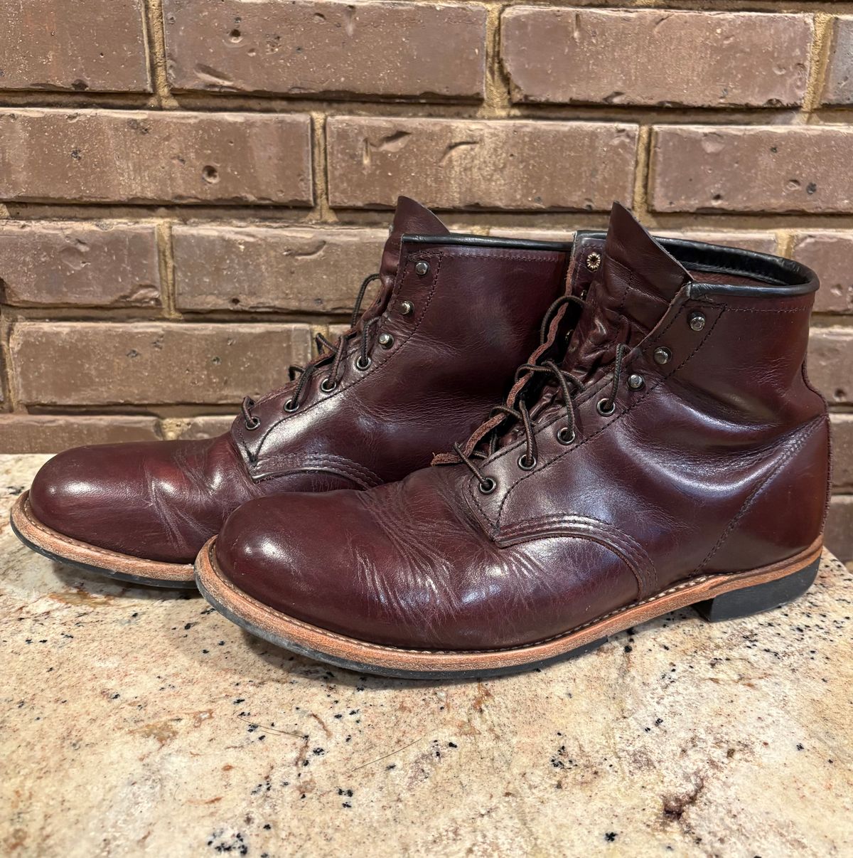 Photo by Shrimpy_grits on January 6, 2026 of the Red Wing Beckman in S.B. Foot Black Cherry Excalibur.