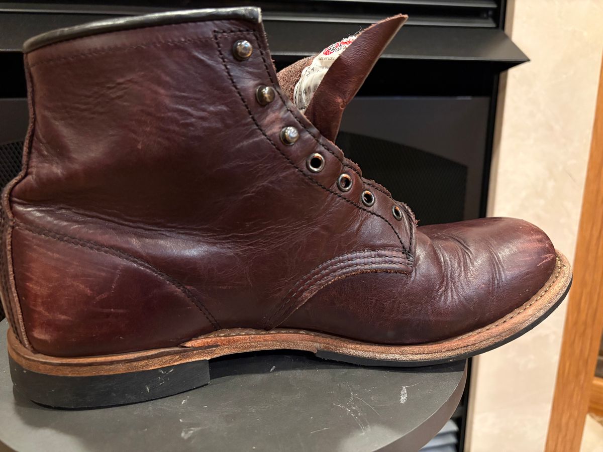 Photo by Shrimpy_grits on February 4, 2026 of the Red Wing Beckman in S.B. Foot Black Cherry Excalibur.