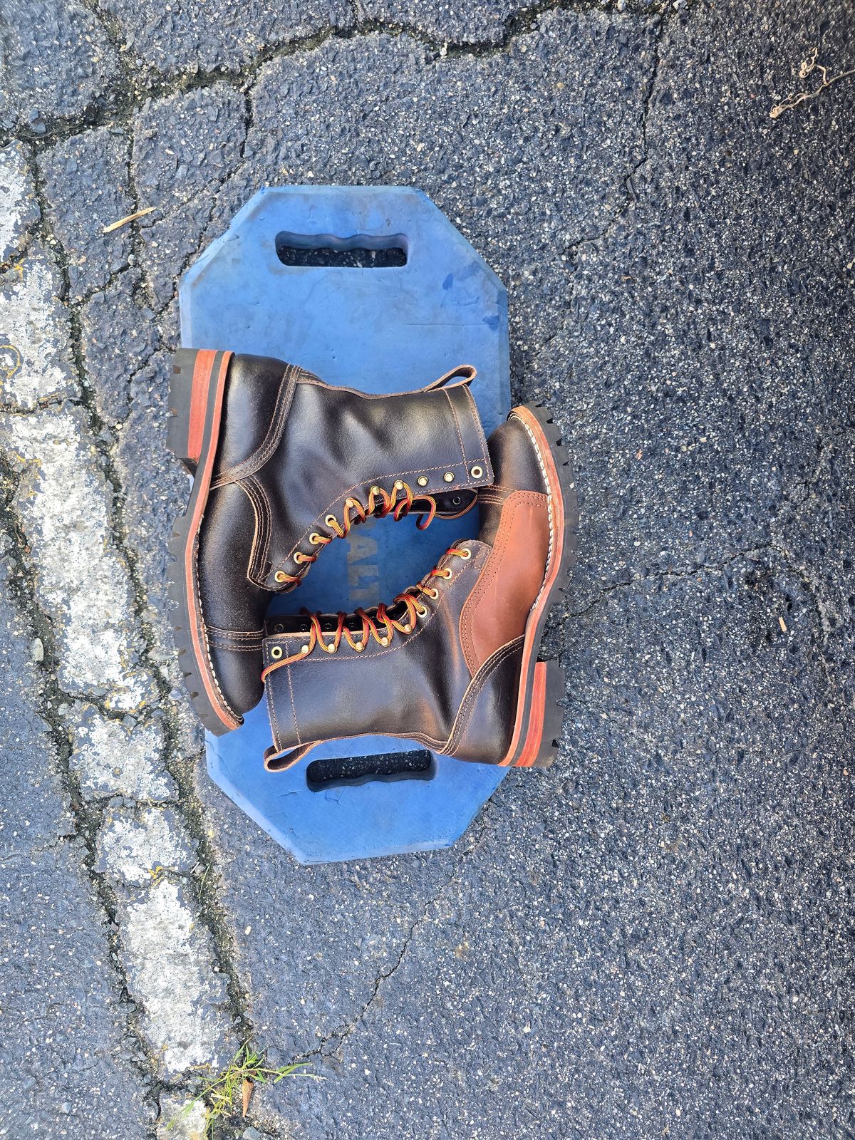 Photo by MisguidedClown69 on October 2, 2025 of the Nicks x Rose Anvil ND1 in Horween Brown Waxed Flesh.