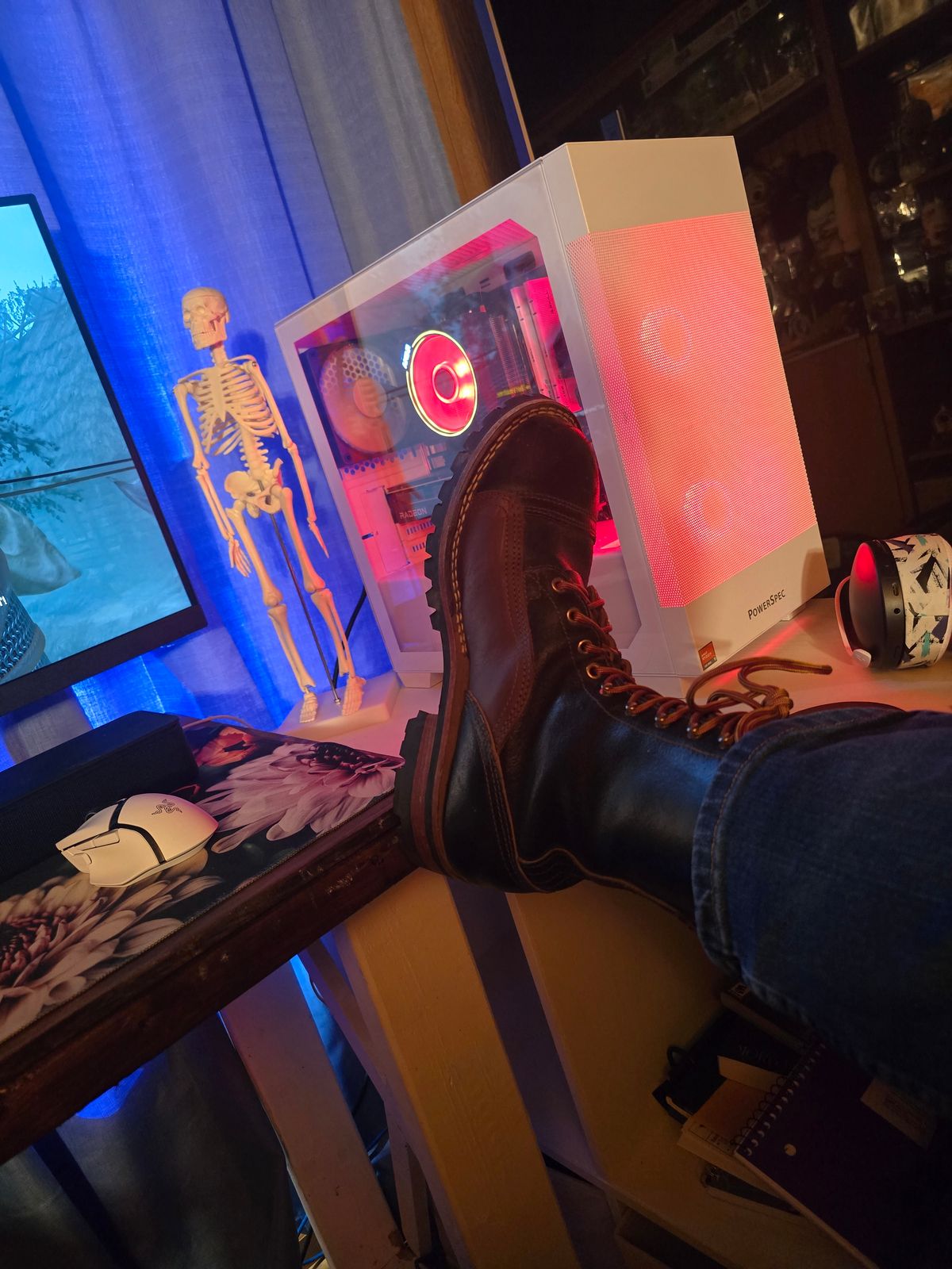 Photo by MisguidedClown69 on October 9, 2025 of the Nicks x Rose Anvil ND1 in Horween Brown Waxed Flesh.