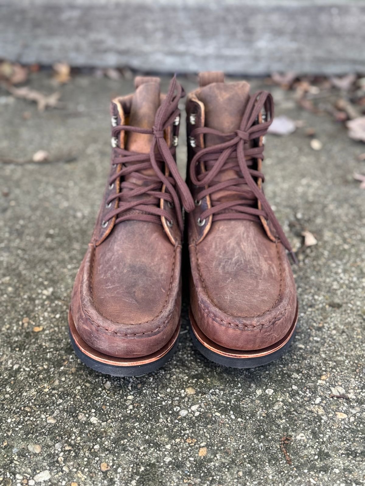 Photo by bnbun on October 4, 2025 of the Jim Green Meander - Moc-Toe in Bronco Full Grain.