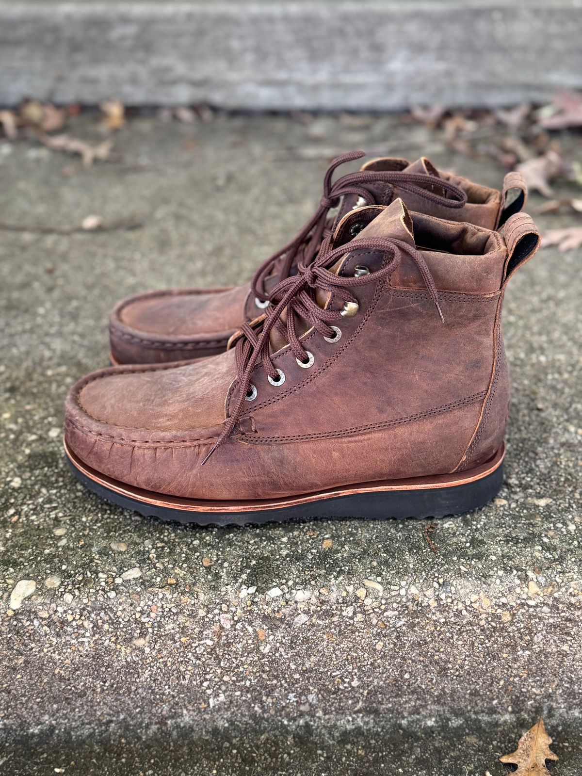Photo by bnbun on October 4, 2025 of the Jim Green Meander - Moc-Toe in Bronco Full Grain.
