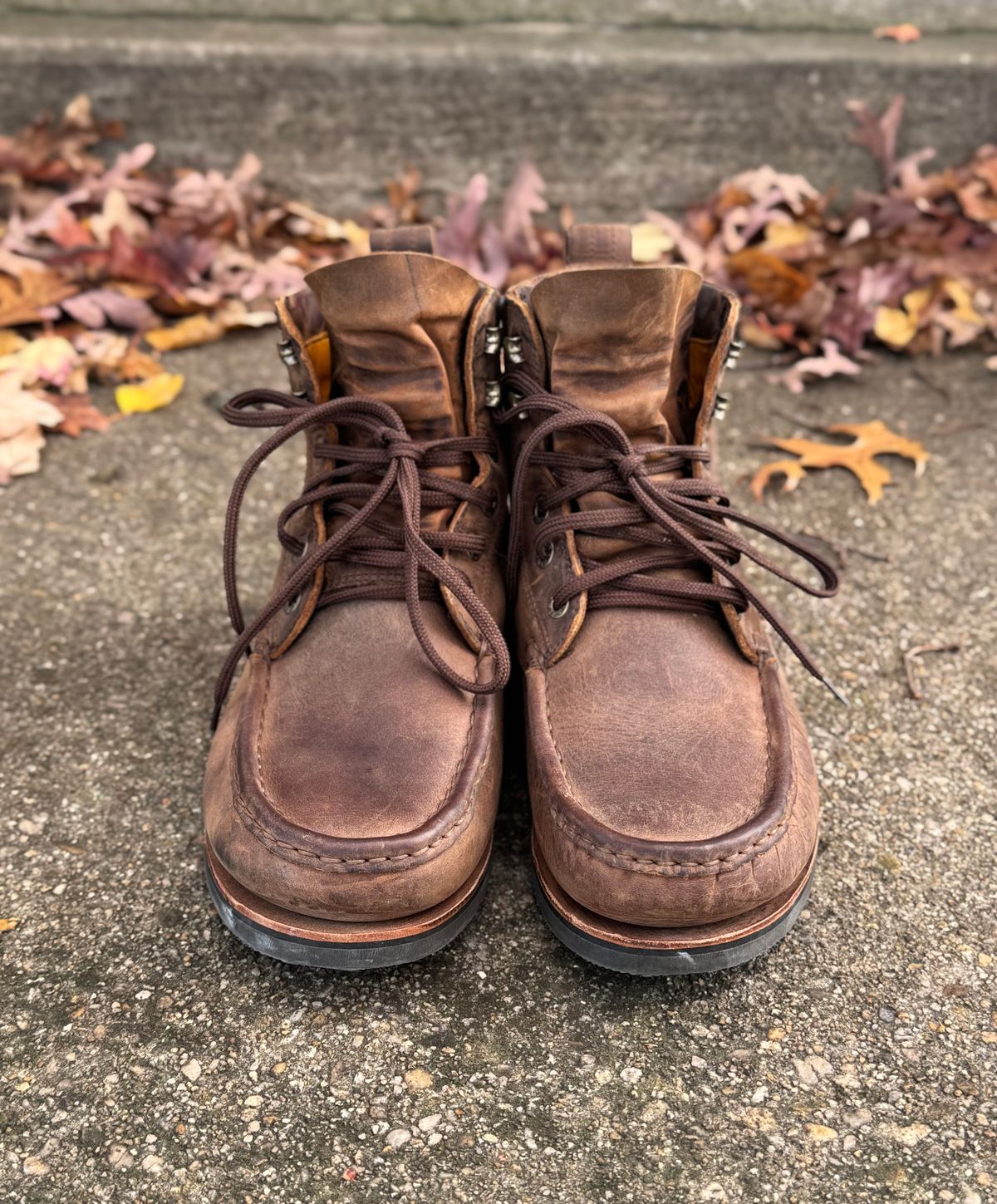 Photo by bnbun on November 4, 2025 of the Jim Green Meander - Moc-Toe in Bronco Full Grain.
