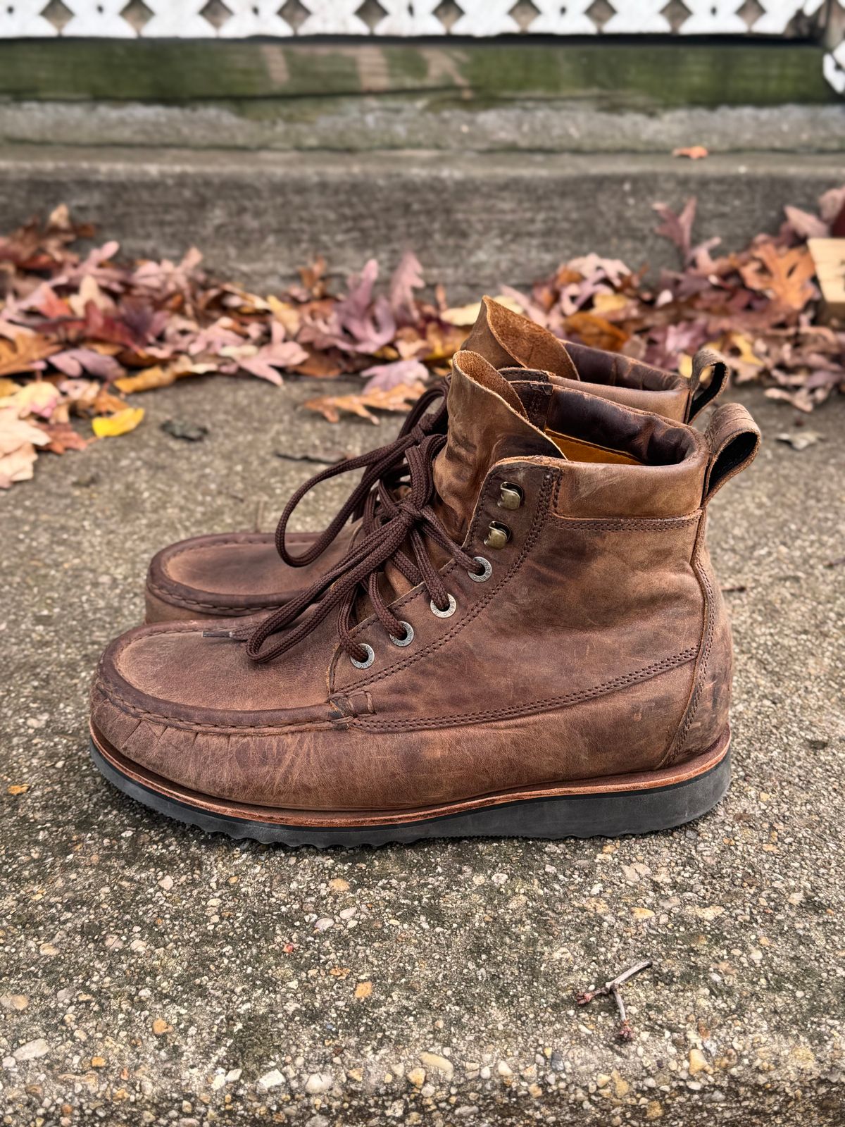 Photo by bnbun on November 4, 2025 of the Jim Green Meander - Moc-Toe in Bronco Full Grain.