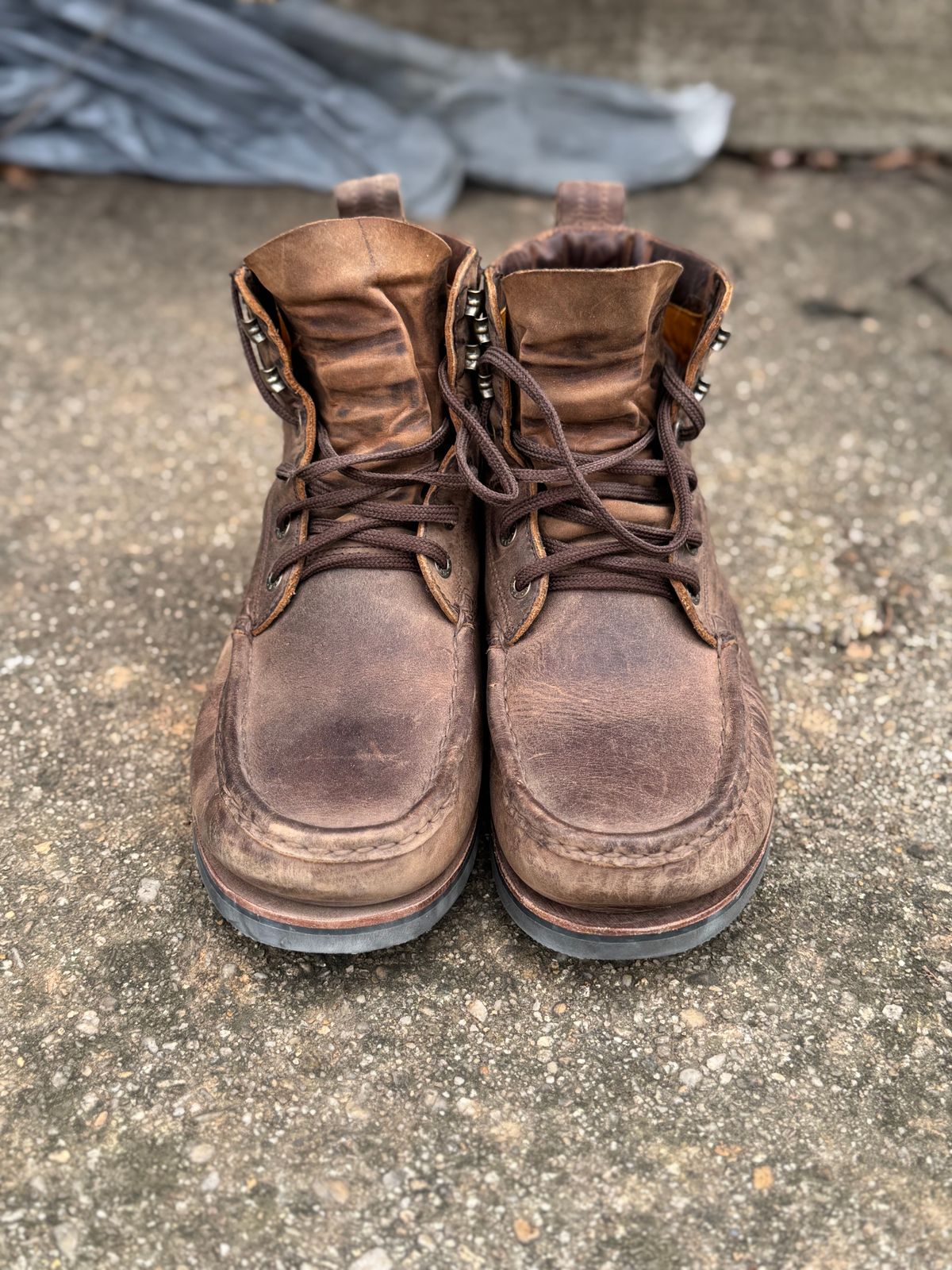 Photo by bnbun on January 5, 2026 of the Jim Green Meander - Moc-Toe in Bronco Full Grain.