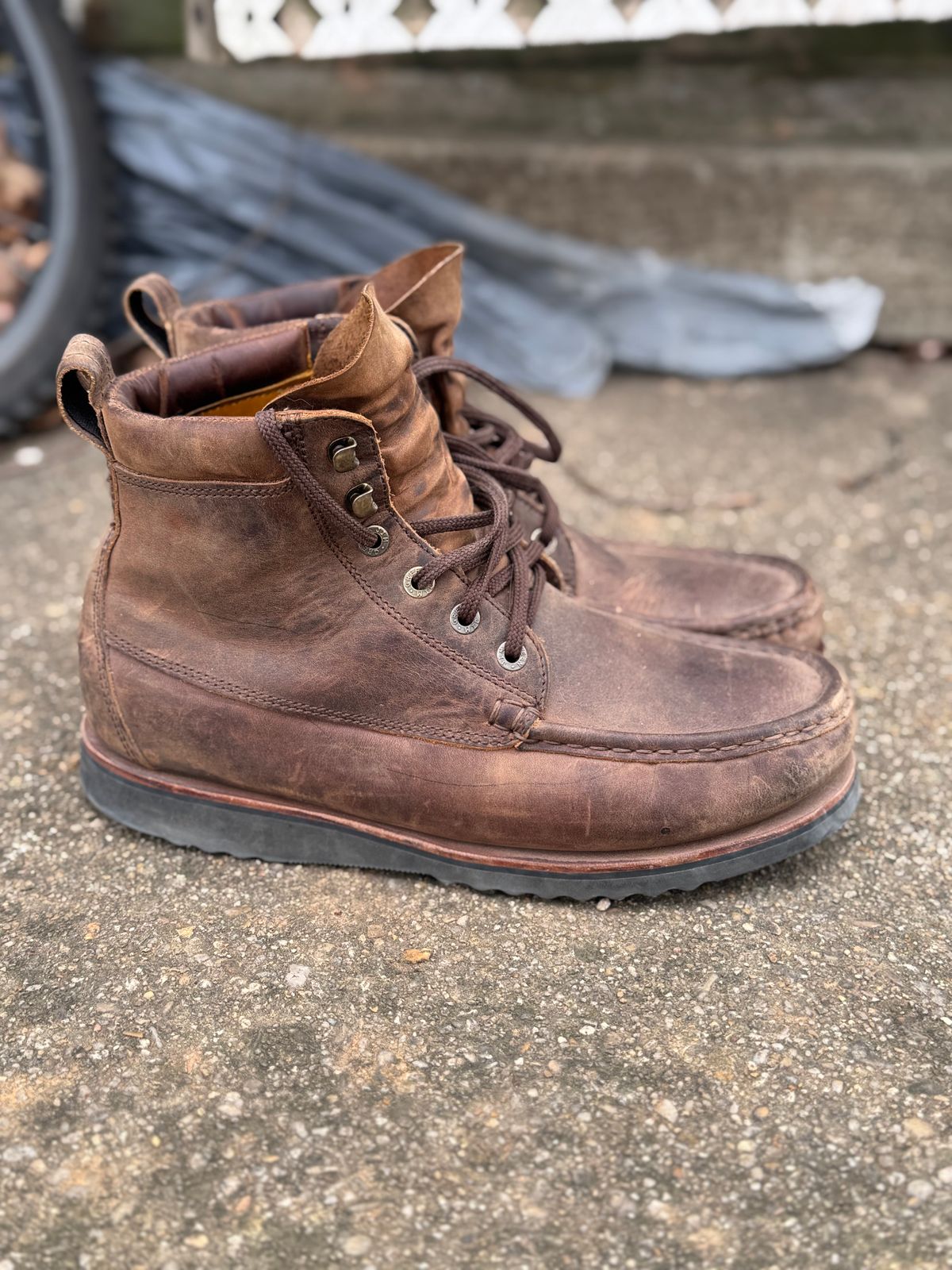 Photo by bnbun on January 5, 2026 of the Jim Green Meander - Moc-Toe in Bronco Full Grain.