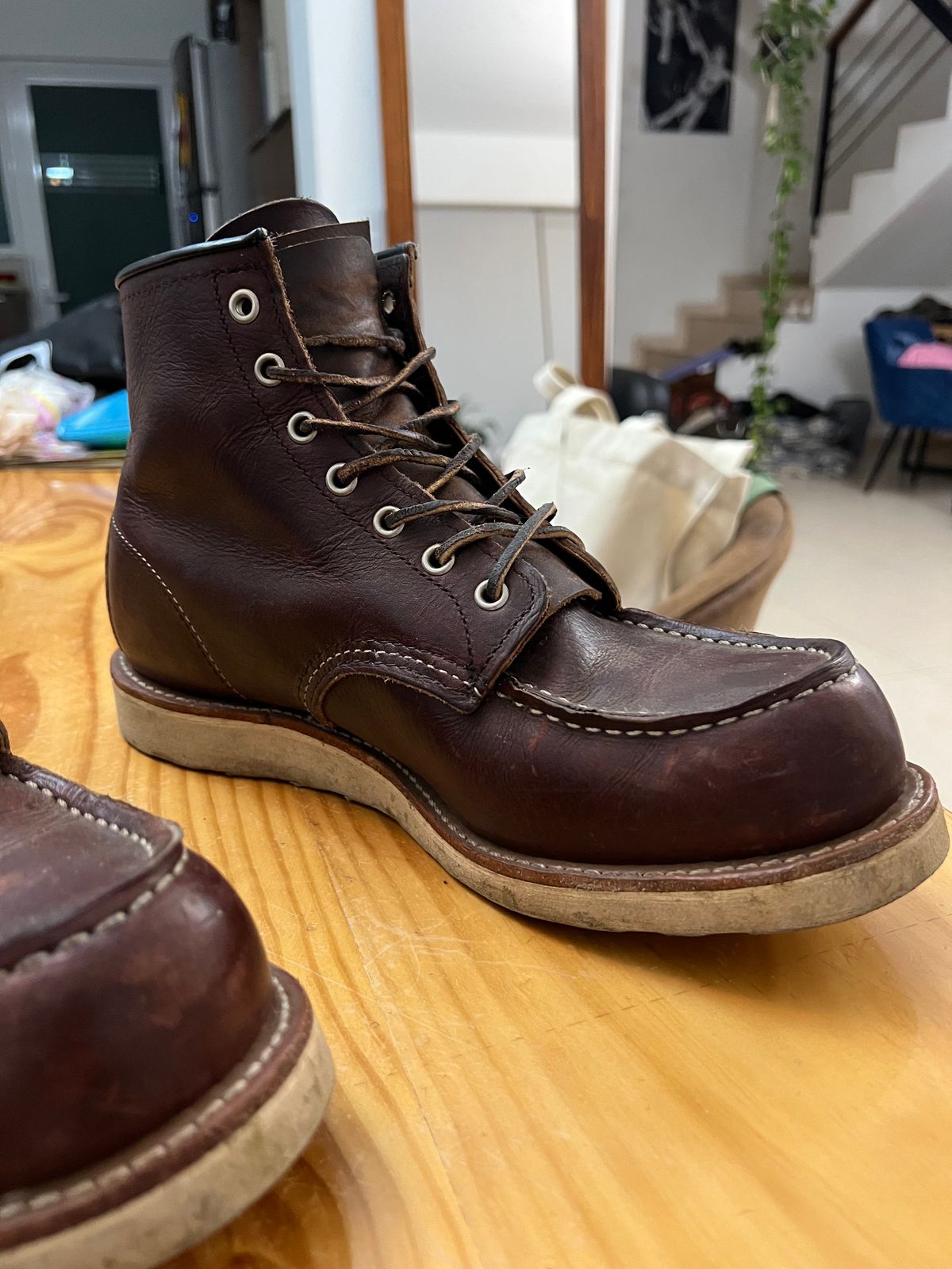 Photo by PVP on November 4, 2024 of the Red Wing 6-Inch Classic Moc in S.B. Foot Briar Oil Slick.