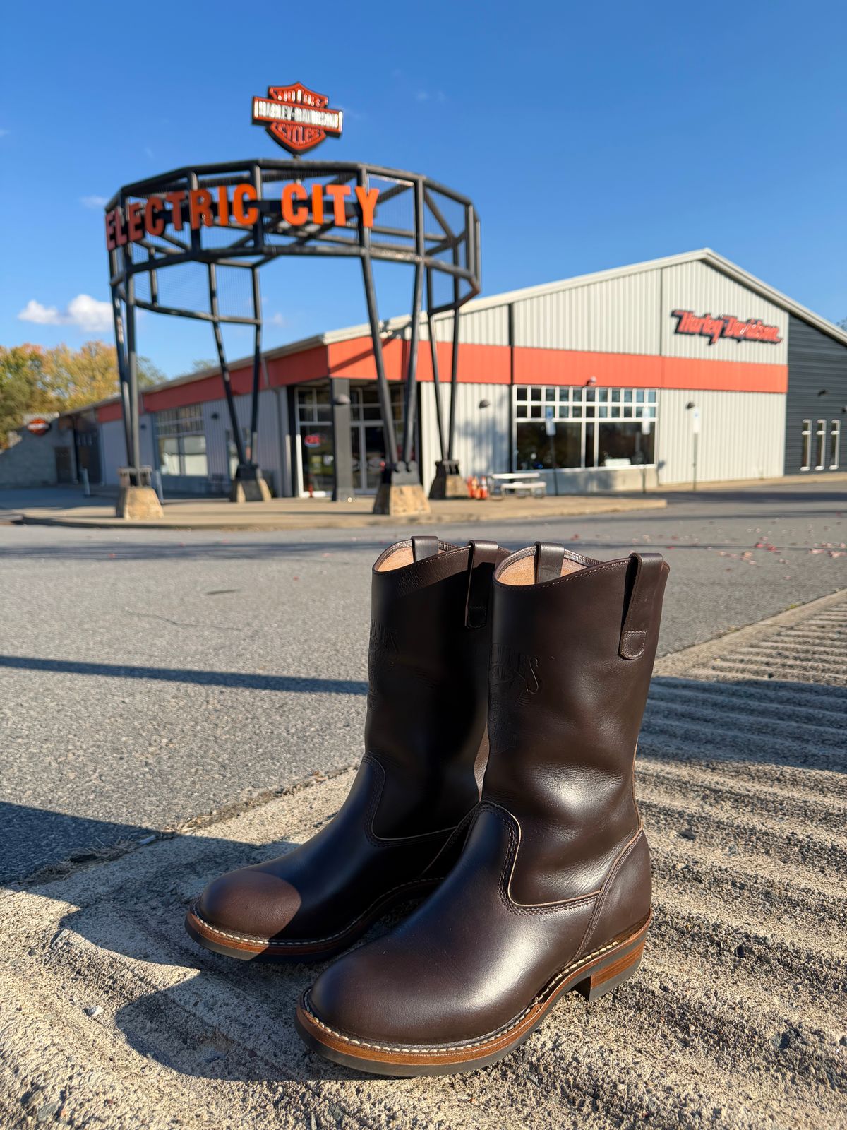 Photo by omar562 on November 2, 2025 of the White's Stockman Pull-On in Horween Chromexcel Overdyed Black.