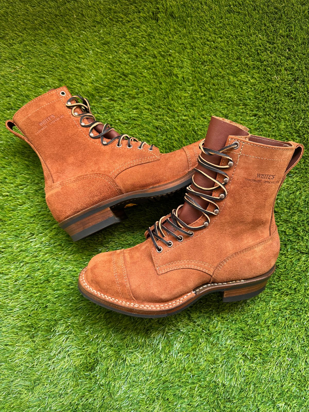Photo by omar562 on August 13, 2025 of the White's Bounty Hunter in Seidel Red Dog Oil Tan Roughout.