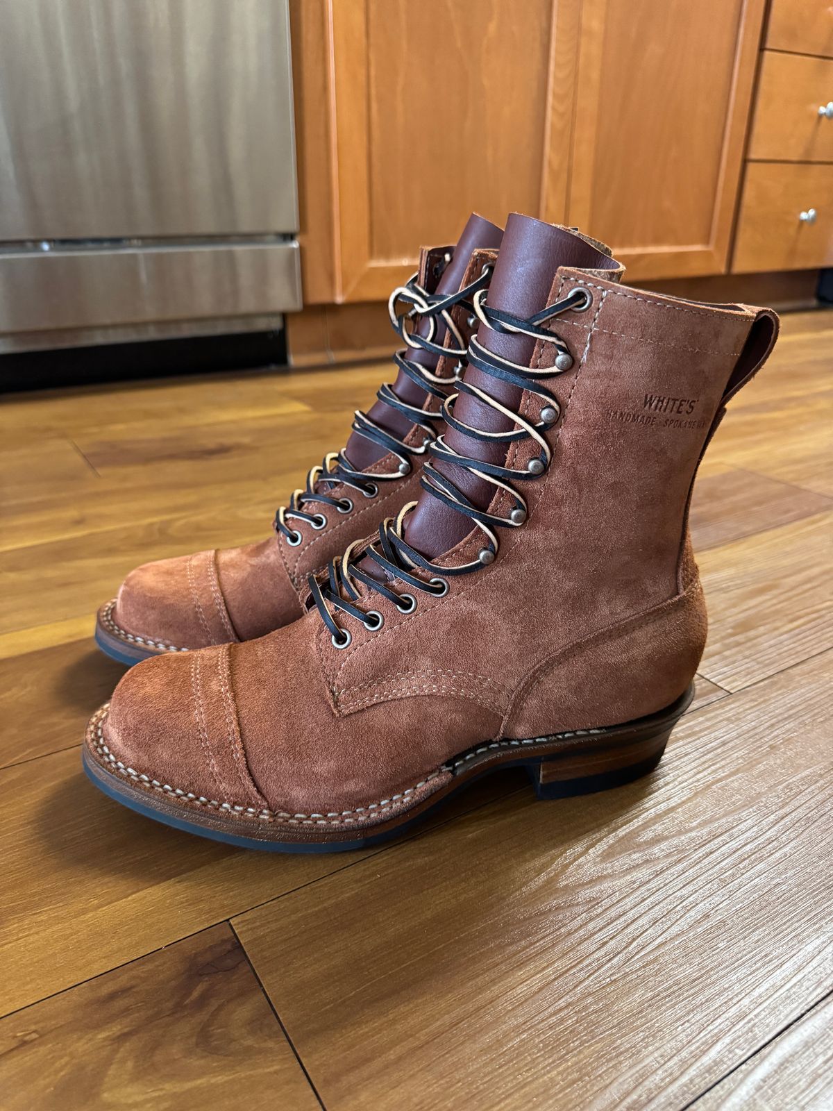 Photo by Ramo on August 13, 2025 of the White's Bounty Hunter in Seidel Red Dog Oil Tan Roughout.