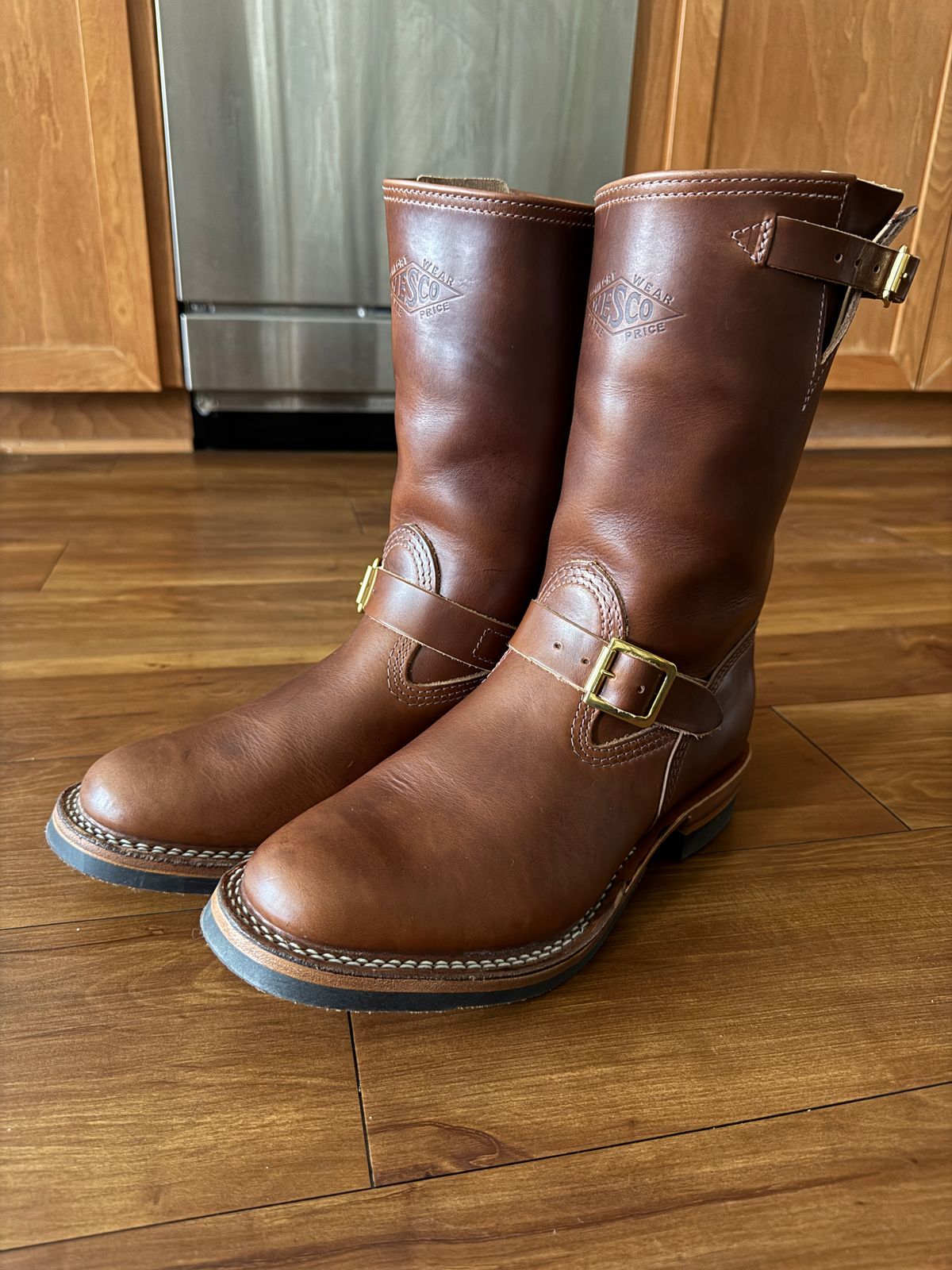 Photo by omar562 on June 7, 2025 of the Wesco Mister Lou in Horween Mahogany Chromexcel.