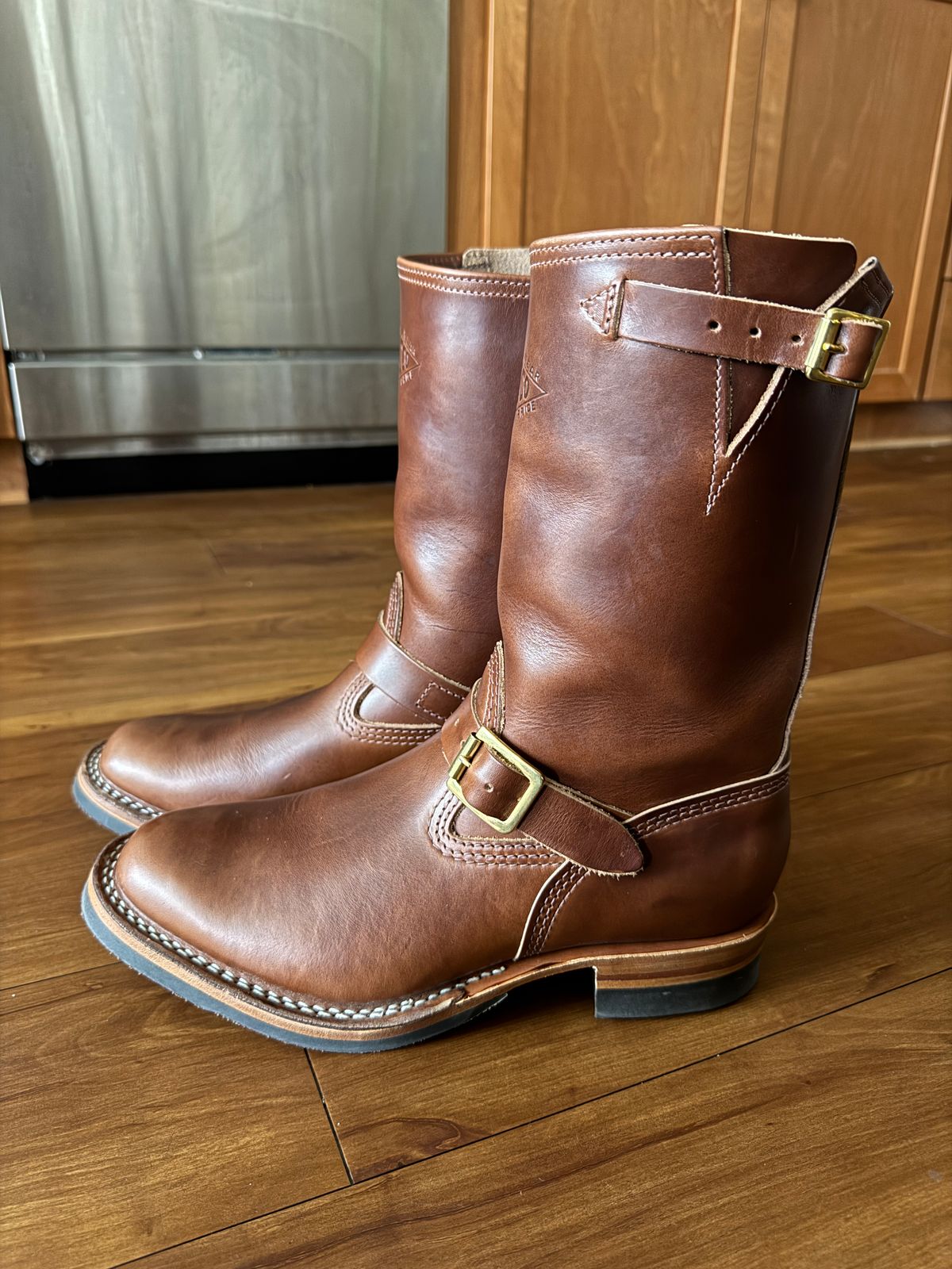 Photo by omar562 on June 7, 2025 of the Wesco Mister Lou in Horween Mahogany Chromexcel.